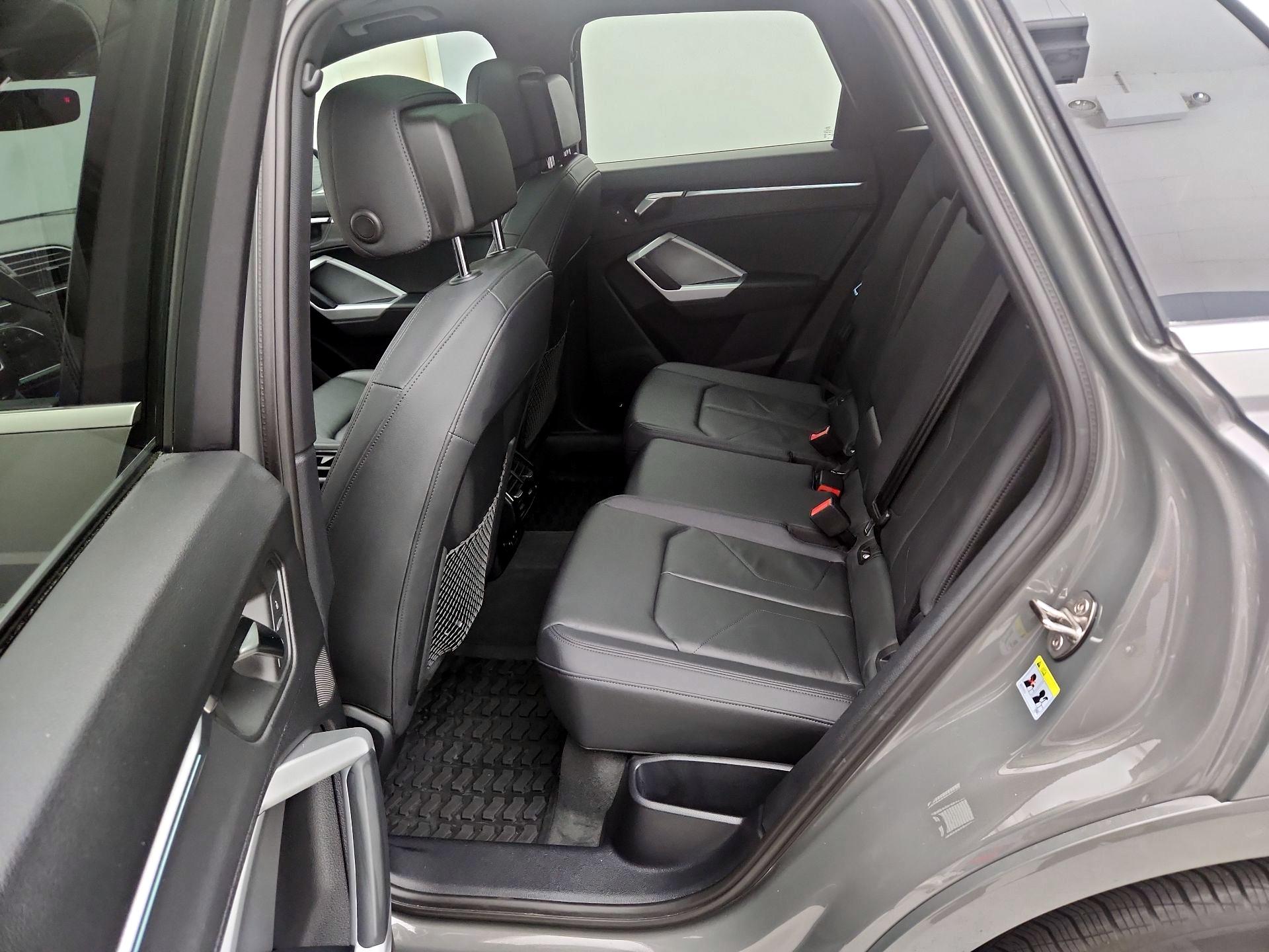 Thumbnail: 2023 Audi Q3 - 20