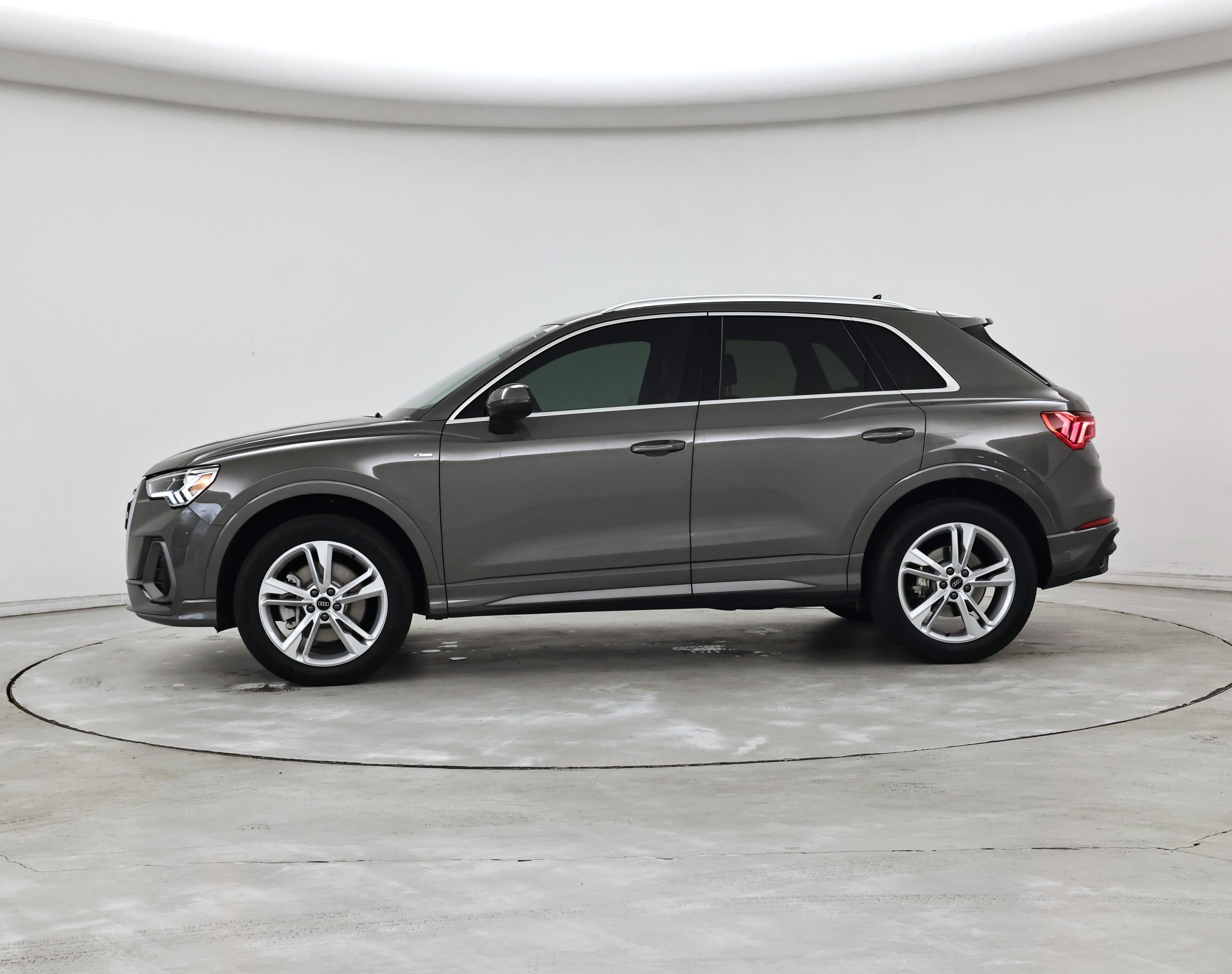 Thumbnail: 2023 Audi Q3 - 3