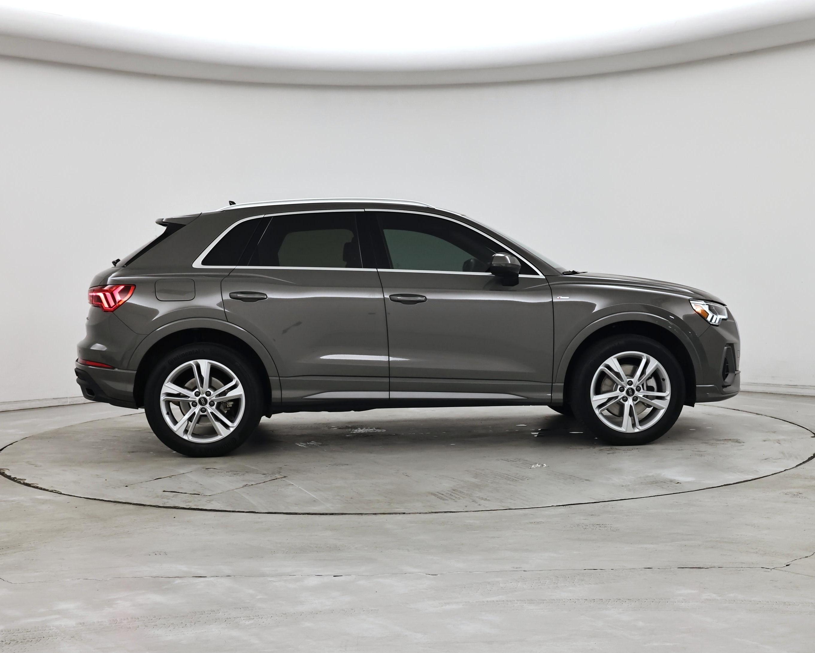 Thumbnail: 2023 Audi Q3 - 7