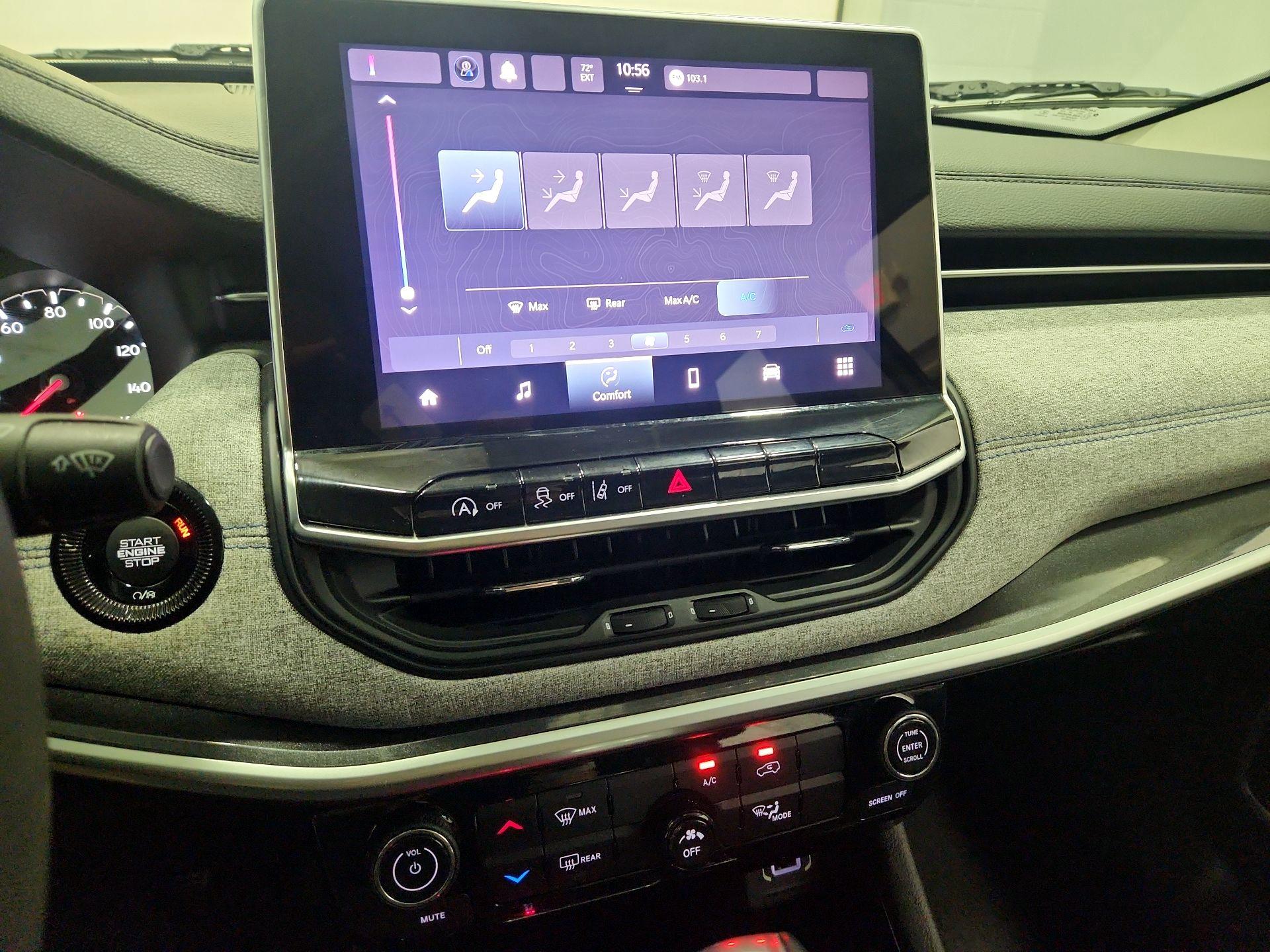 Thumbnail: 2022 Jeep Compass - 16