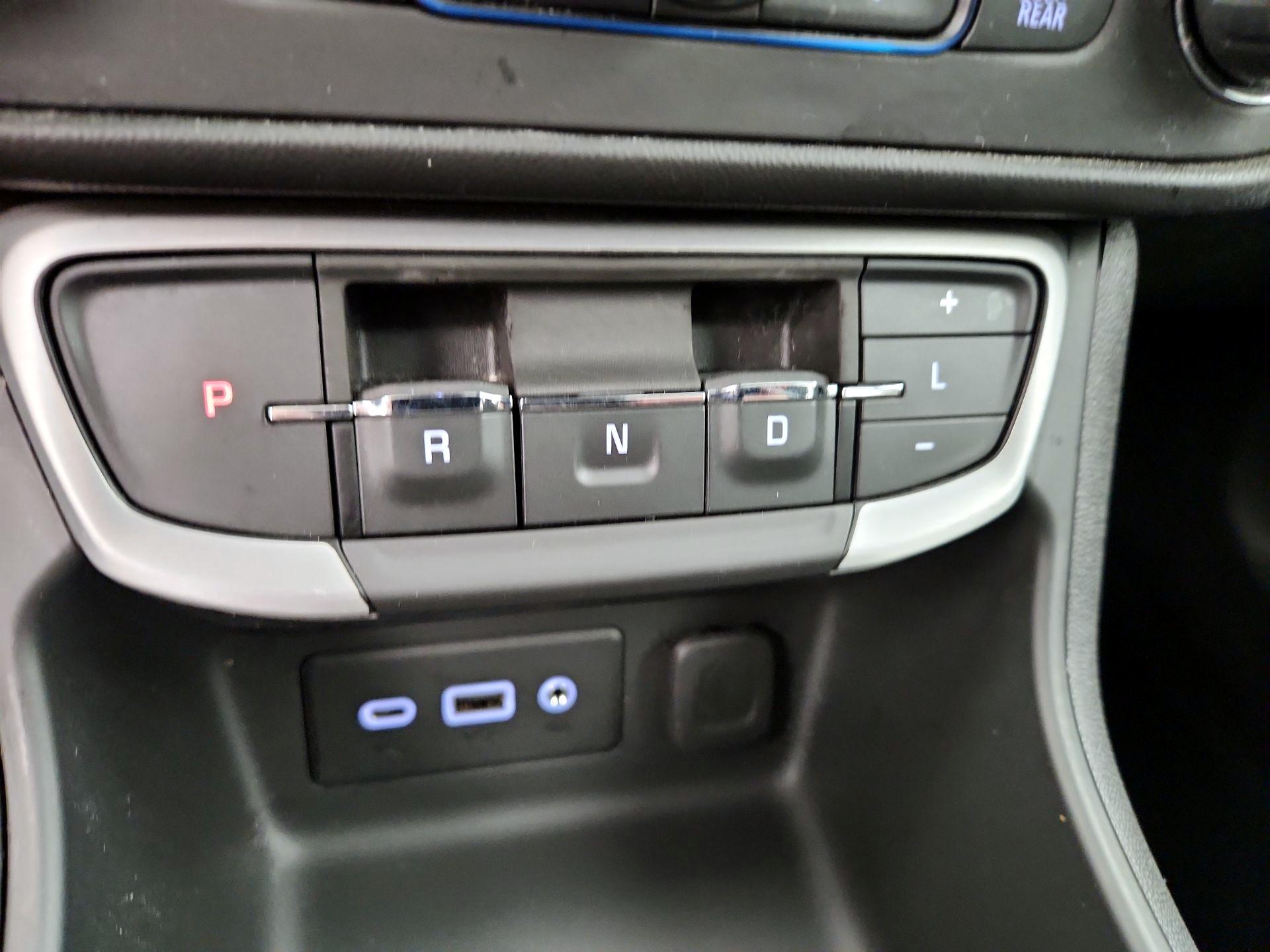 Thumbnail: 2022 GMC Terrain - 17
