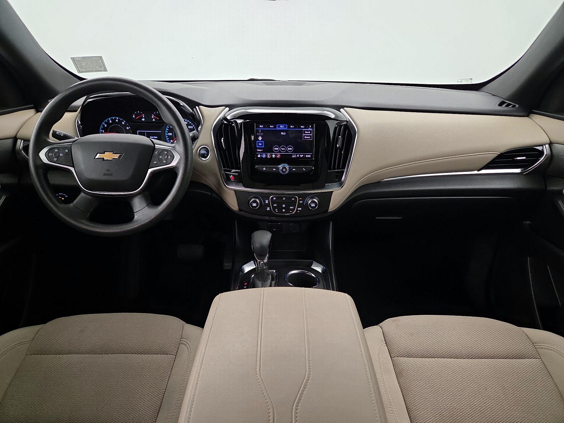Thumbnail: 2023 Chevrolet Traverse - 9
