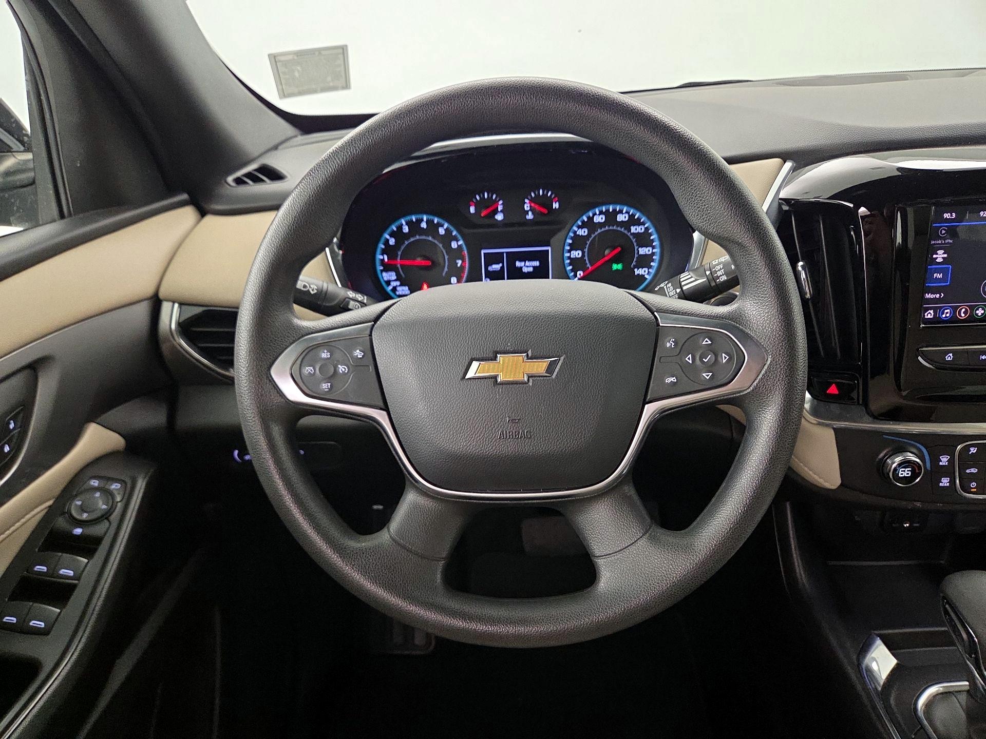 Thumbnail: 2023 Chevrolet Traverse - 10