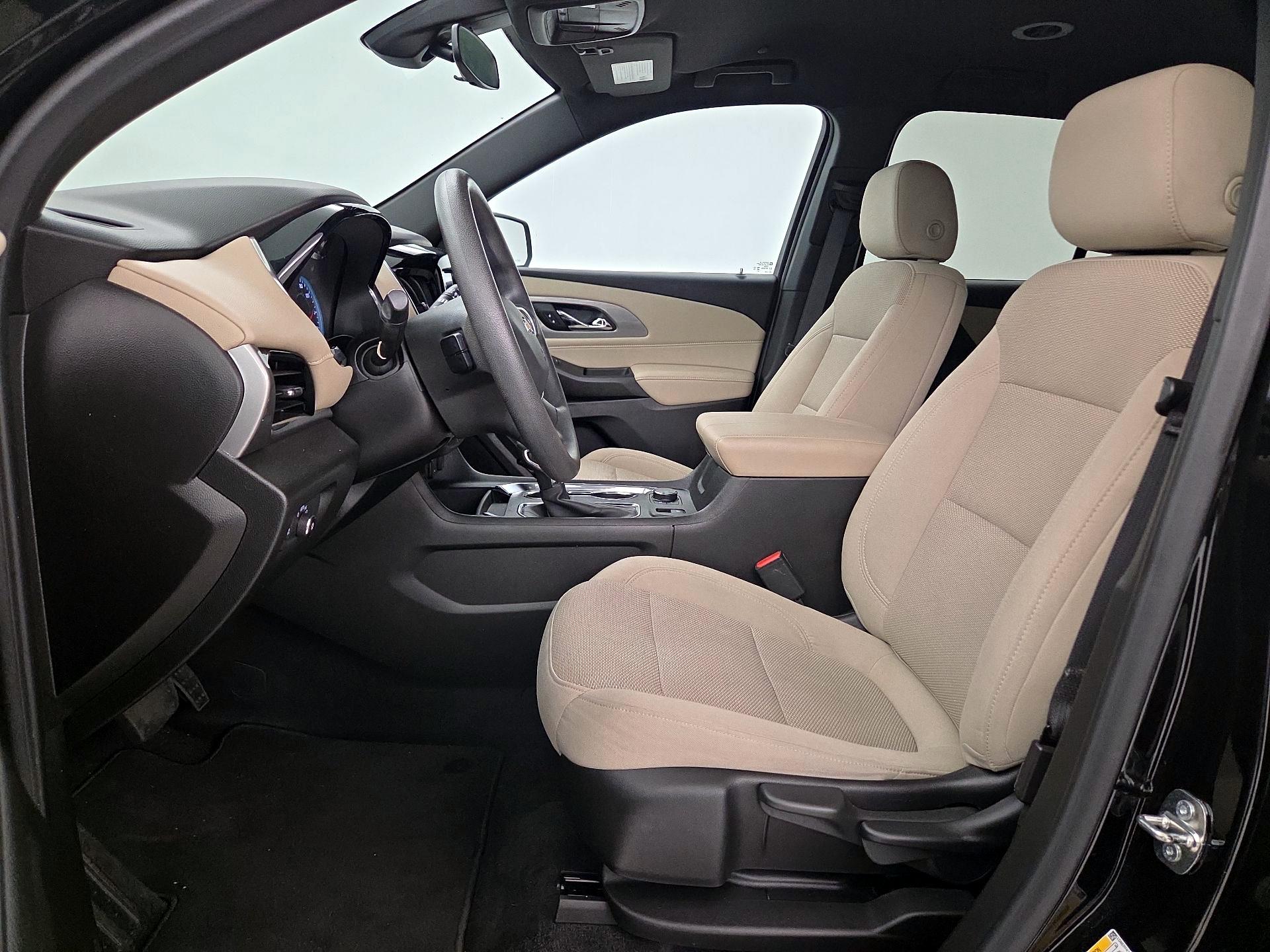 Thumbnail: 2023 Chevrolet Traverse - 11