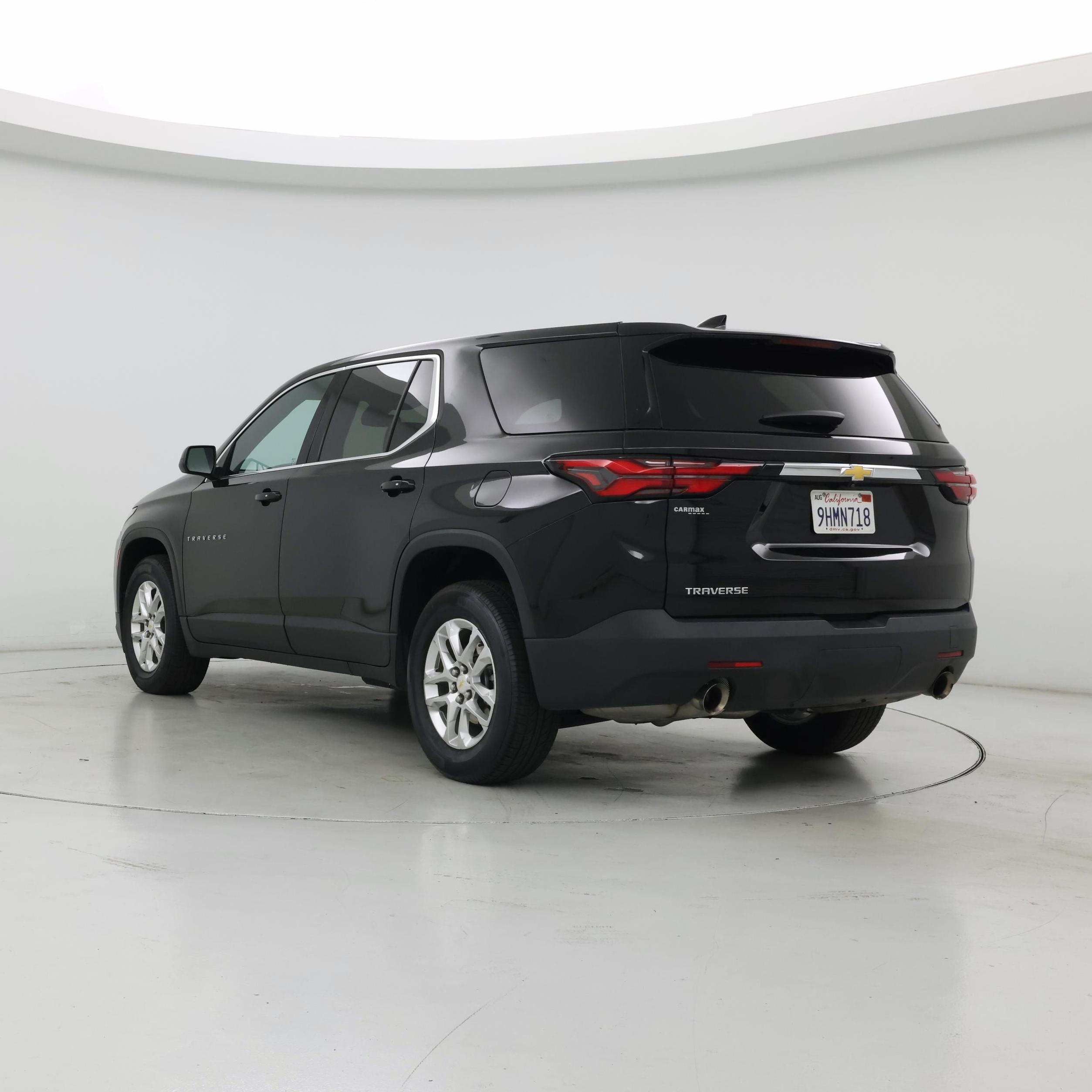 Thumbnail: 2023 Chevrolet Traverse - 2