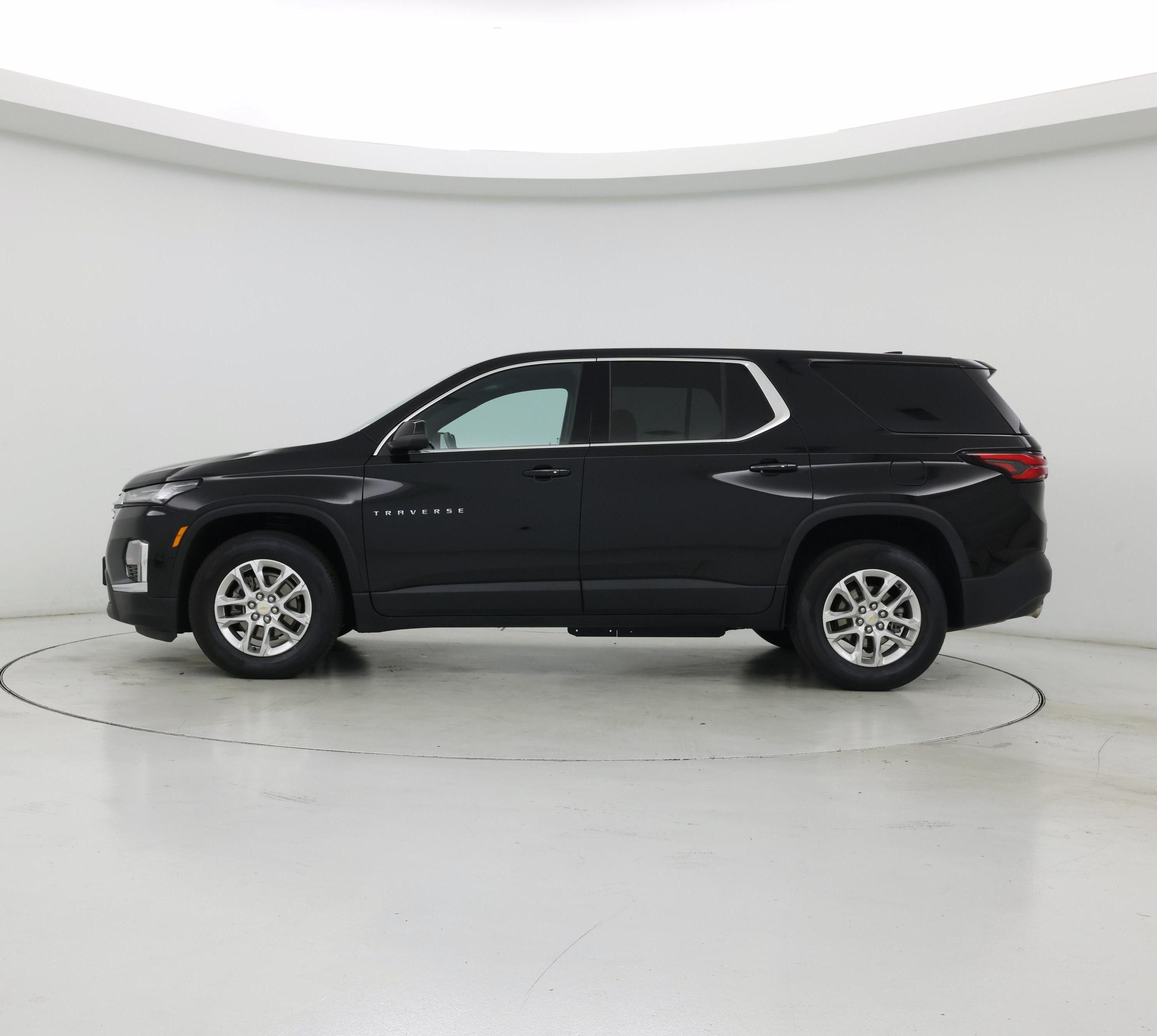 Thumbnail: 2023 Chevrolet Traverse - 3