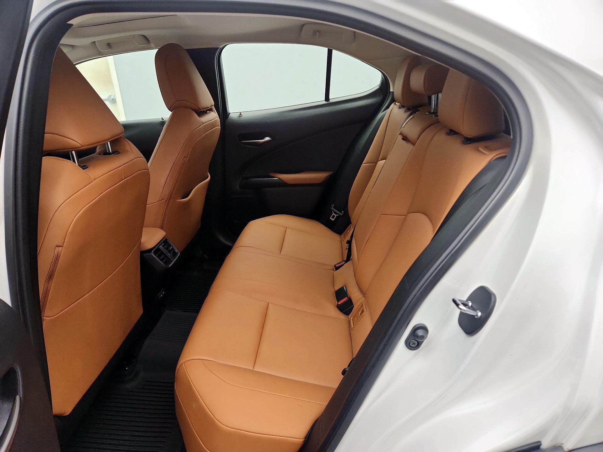 Thumbnail: 2021 Lexus UX - 19