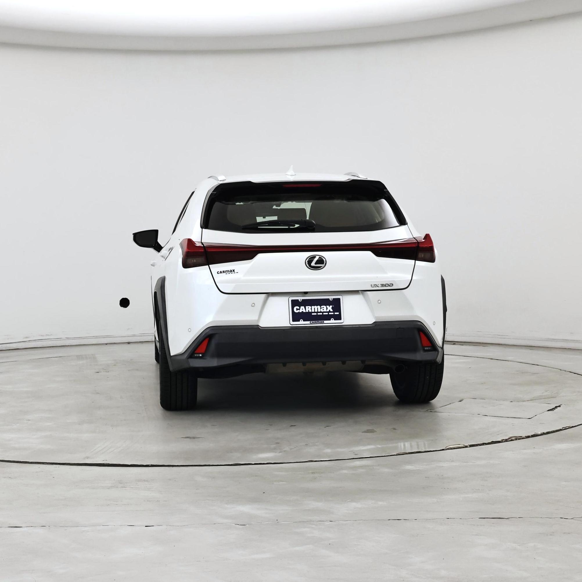 Thumbnail: 2021 Lexus UX - 6