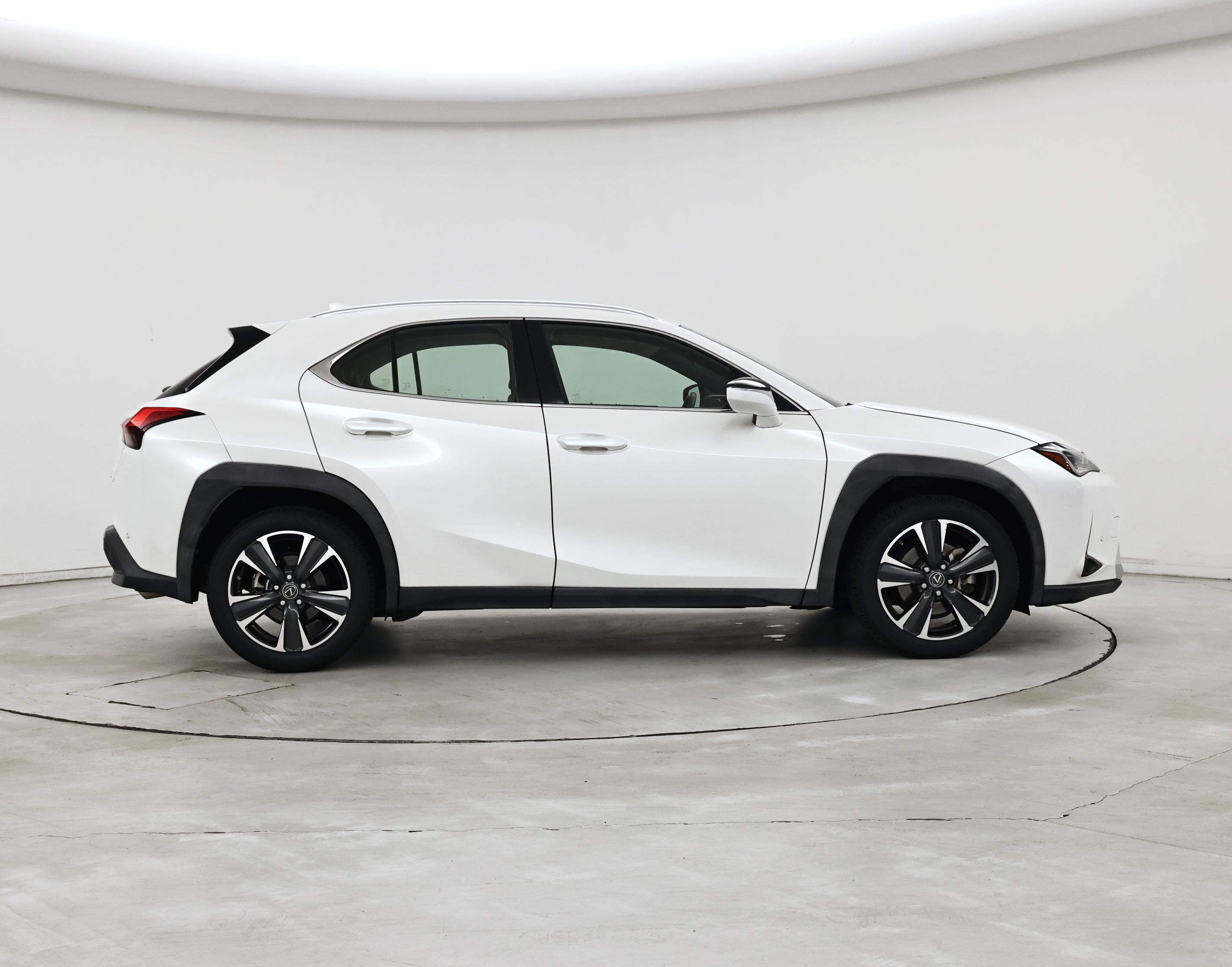 Thumbnail: 2021 Lexus UX - 7