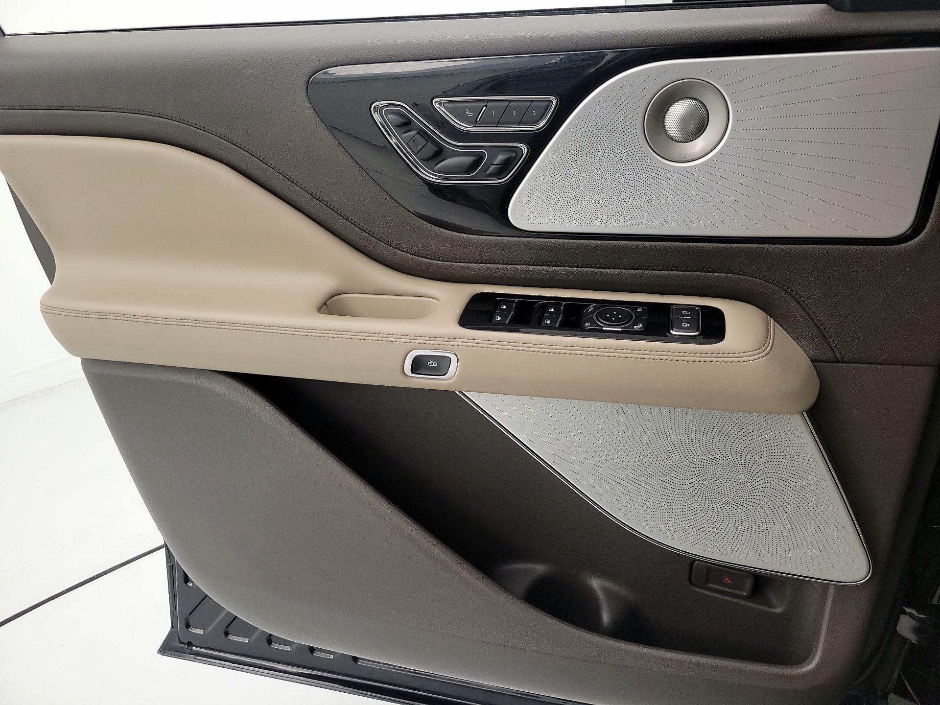 Thumbnail: 2024 Lincoln Aviator - 12