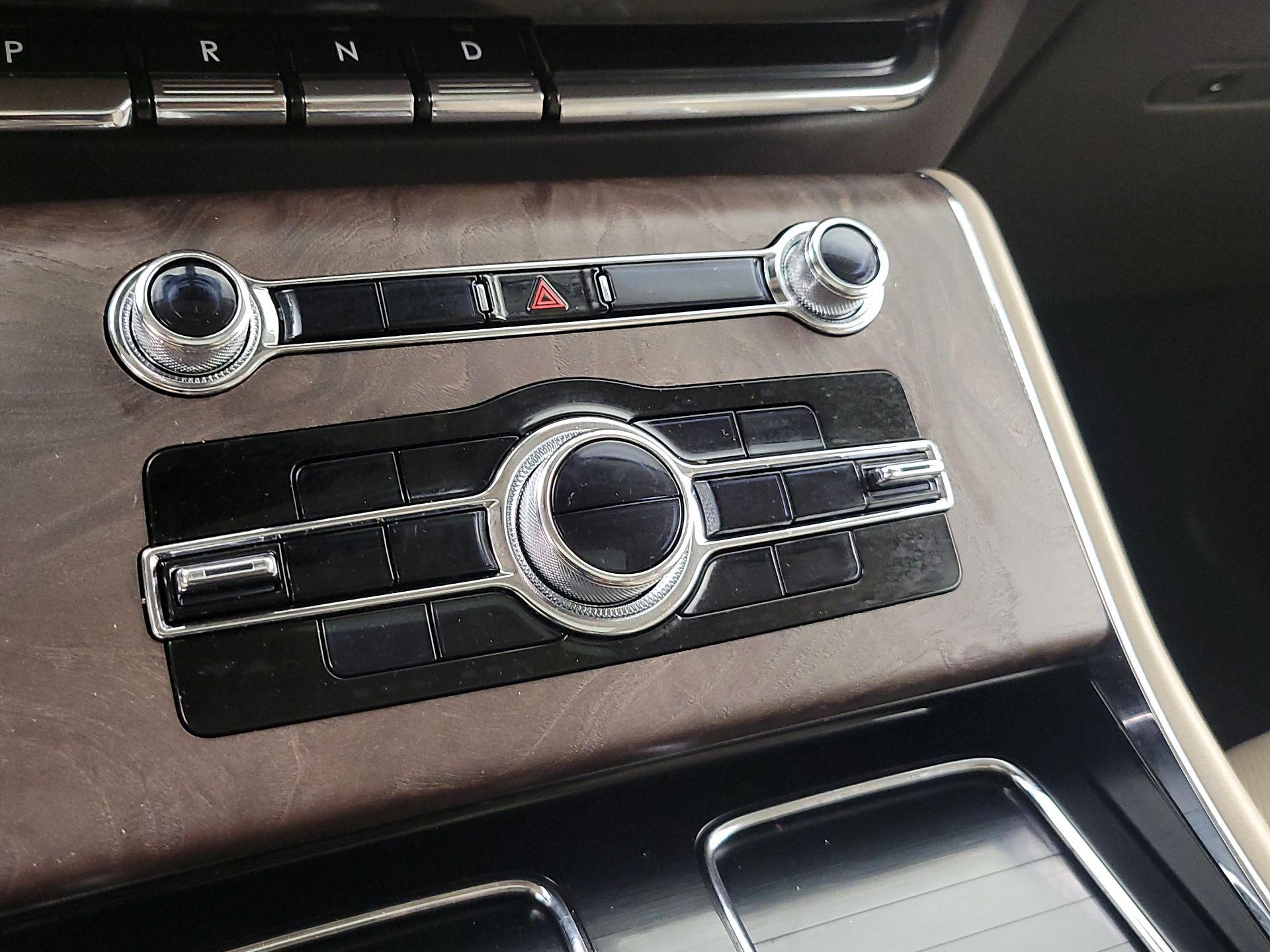 Thumbnail: 2024 Lincoln Aviator - 17
