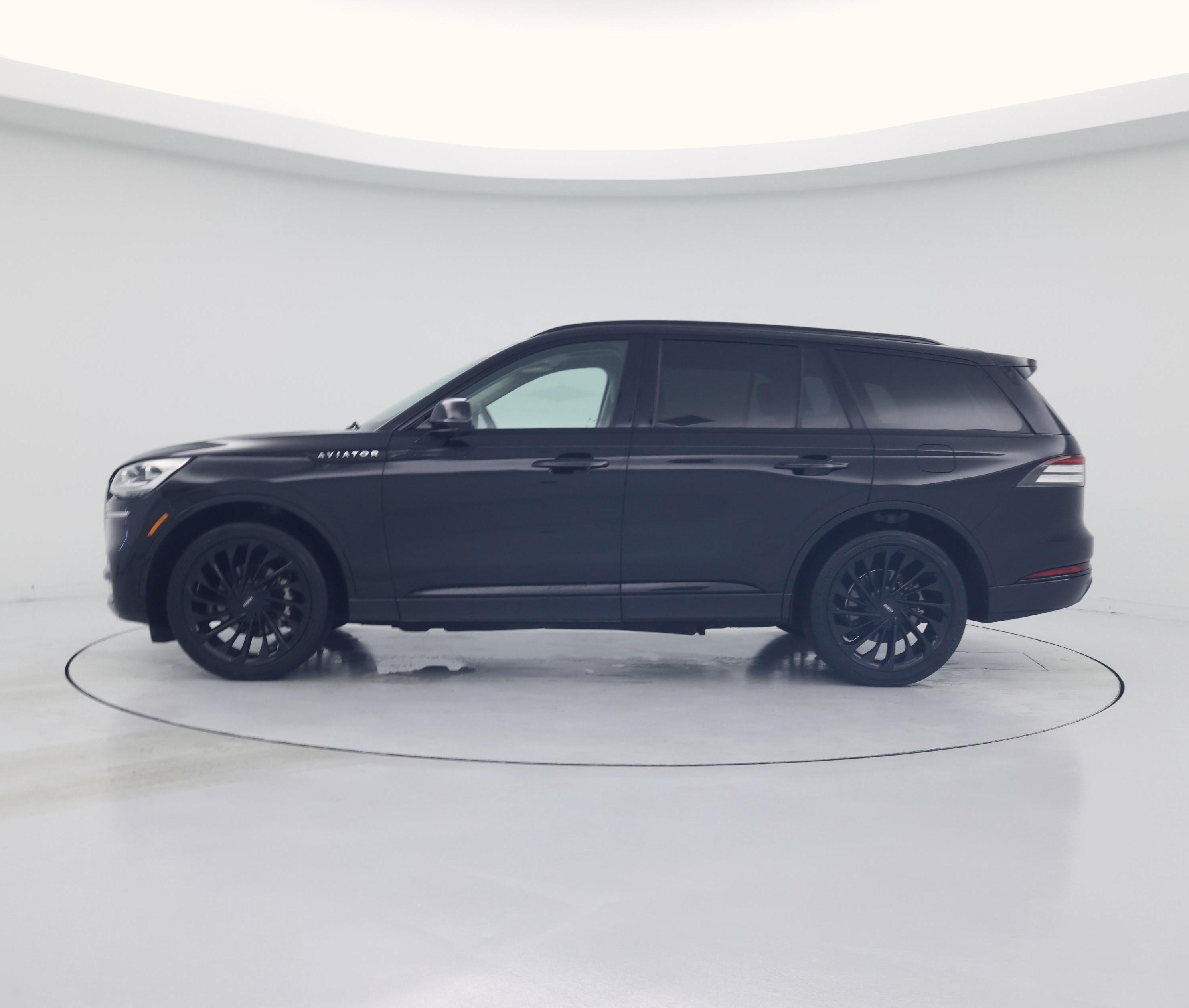 Thumbnail: 2024 Lincoln Aviator - 3