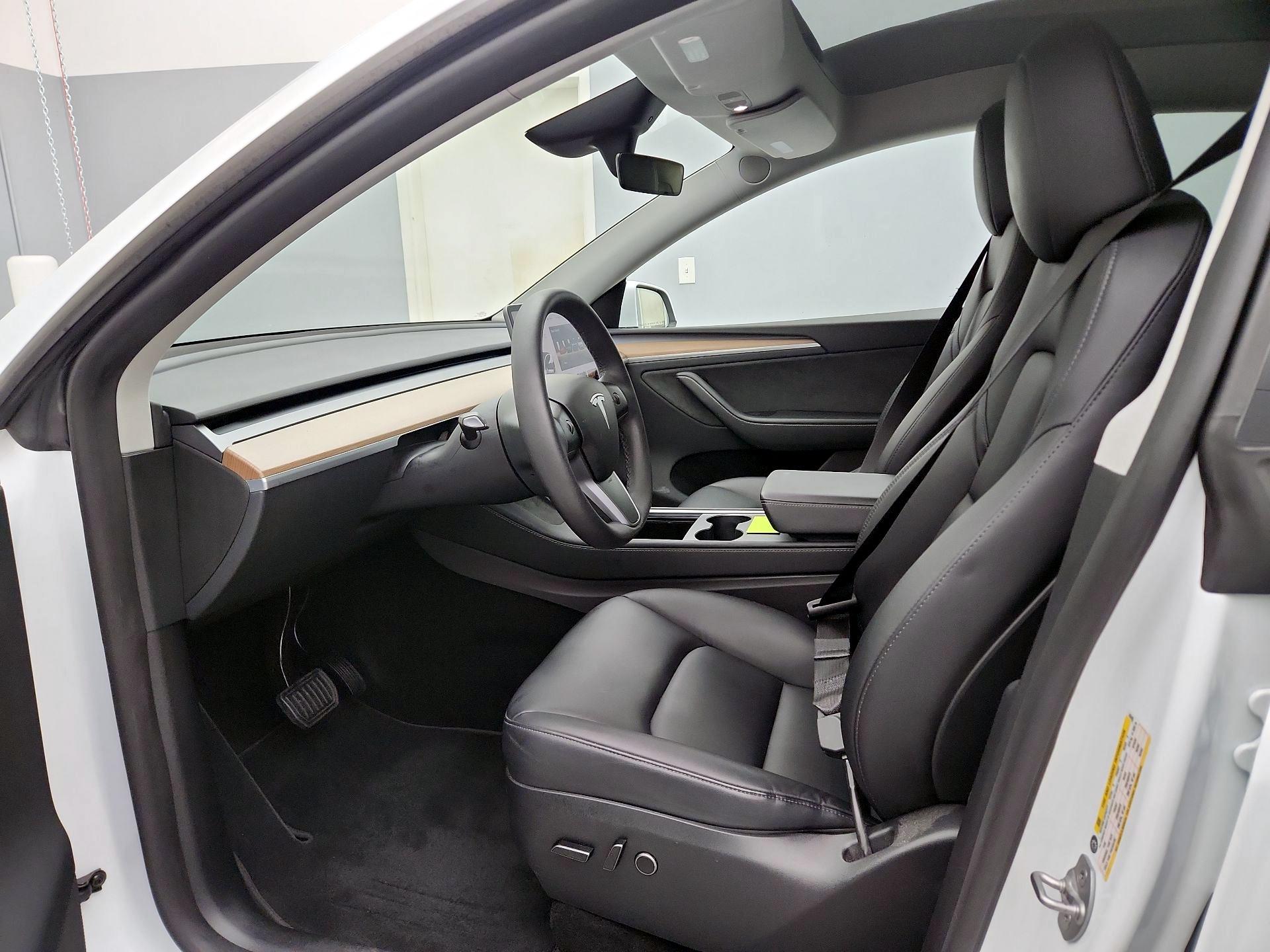 Thumbnail: 2023 Tesla Model Y - 11