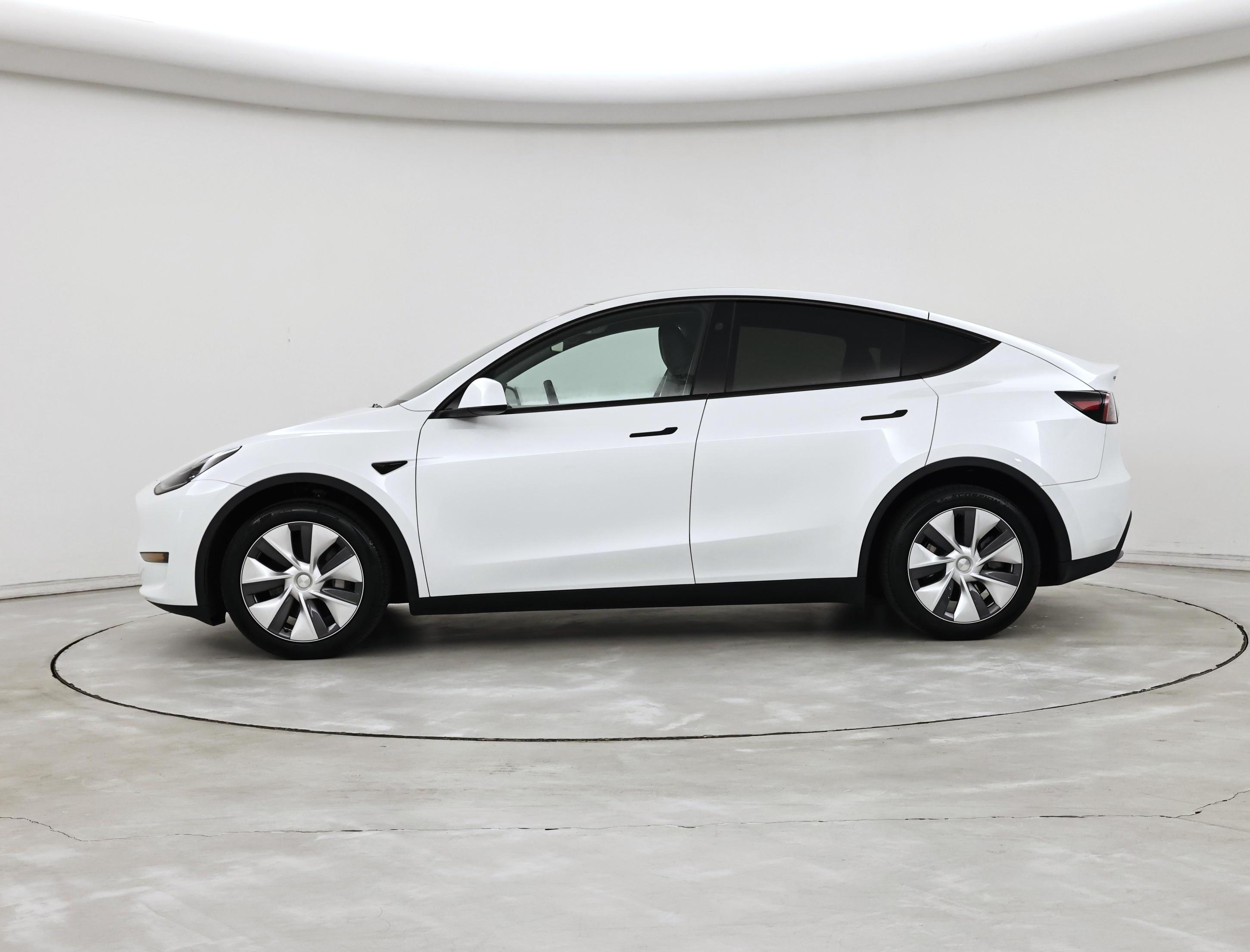 Thumbnail: 2023 Tesla Model Y - 3