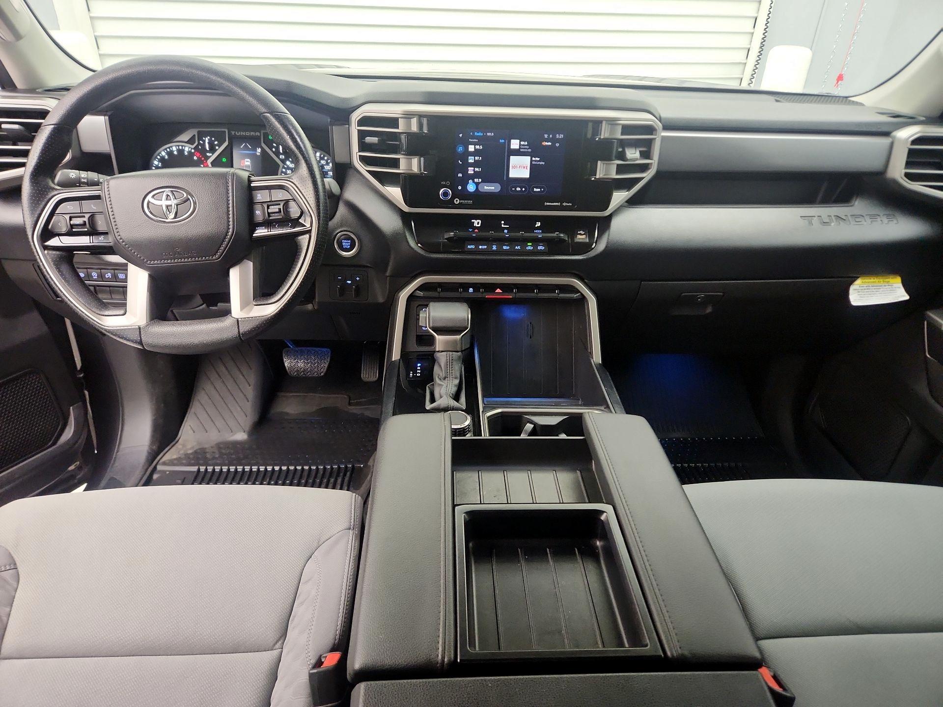 Thumbnail: 2024 Toyota Tundra - 9