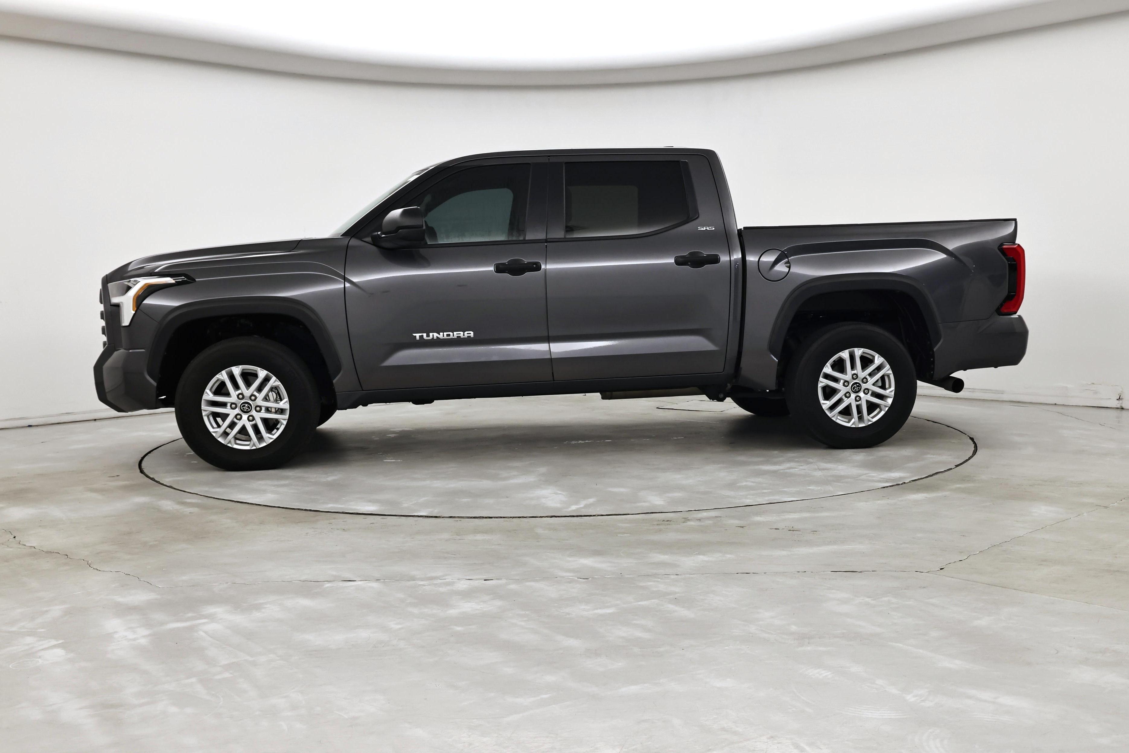 Thumbnail: 2024 Toyota Tundra - 3