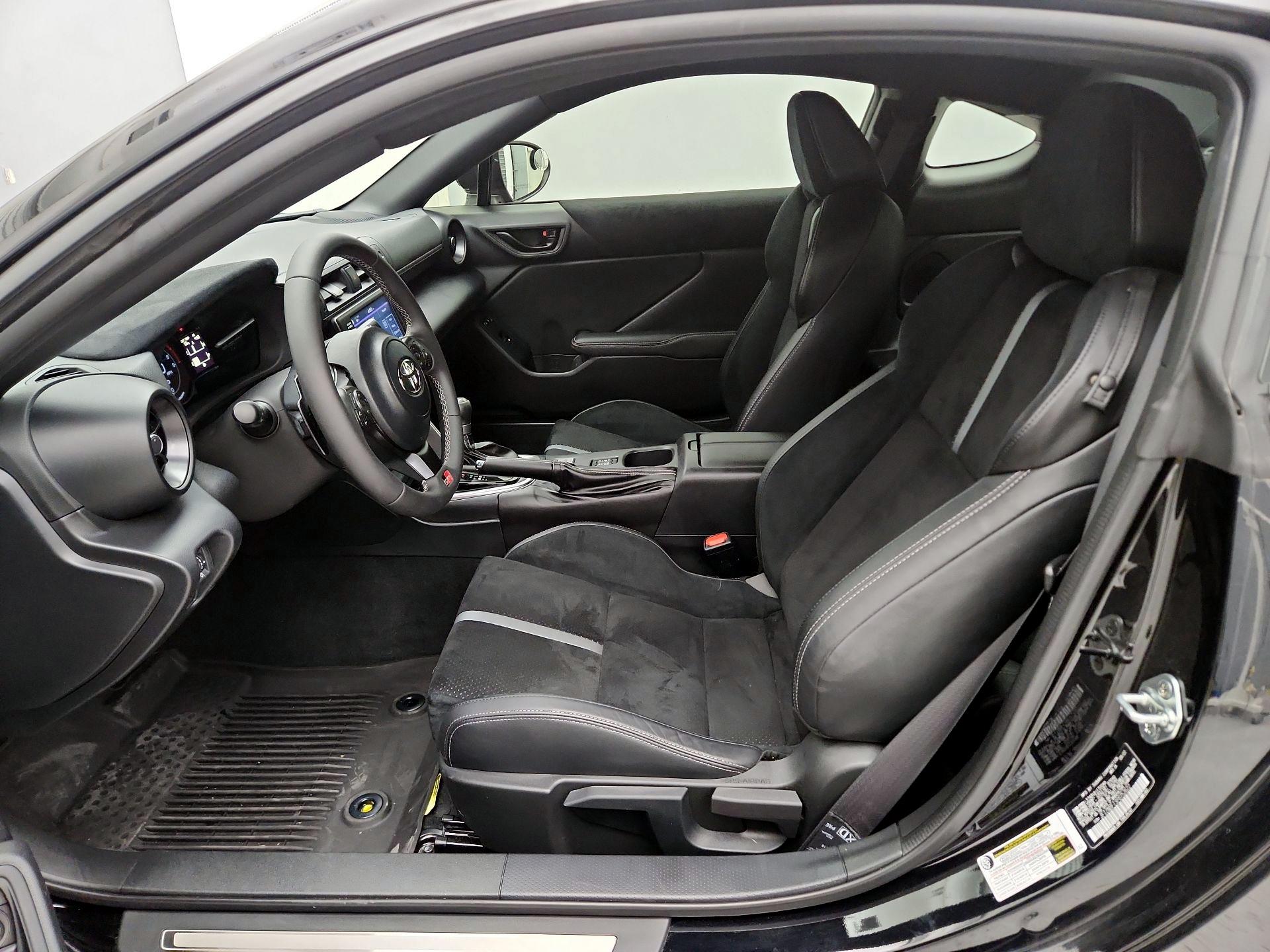 Thumbnail: 2023 Toyota GR86 - 11