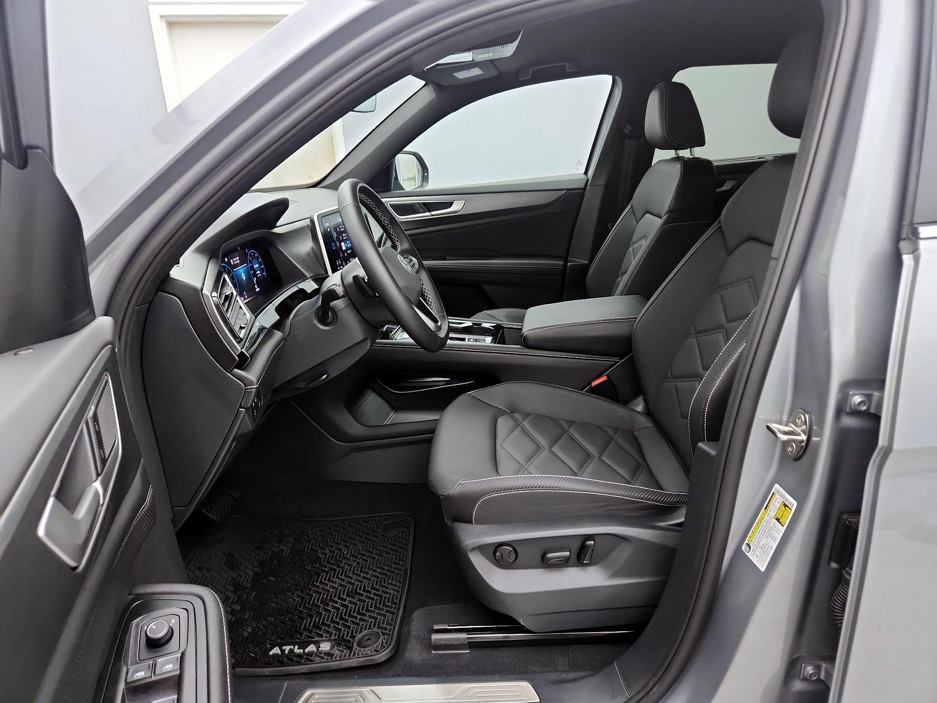 Thumbnail: 2025 Volkswagen Atlas - 11