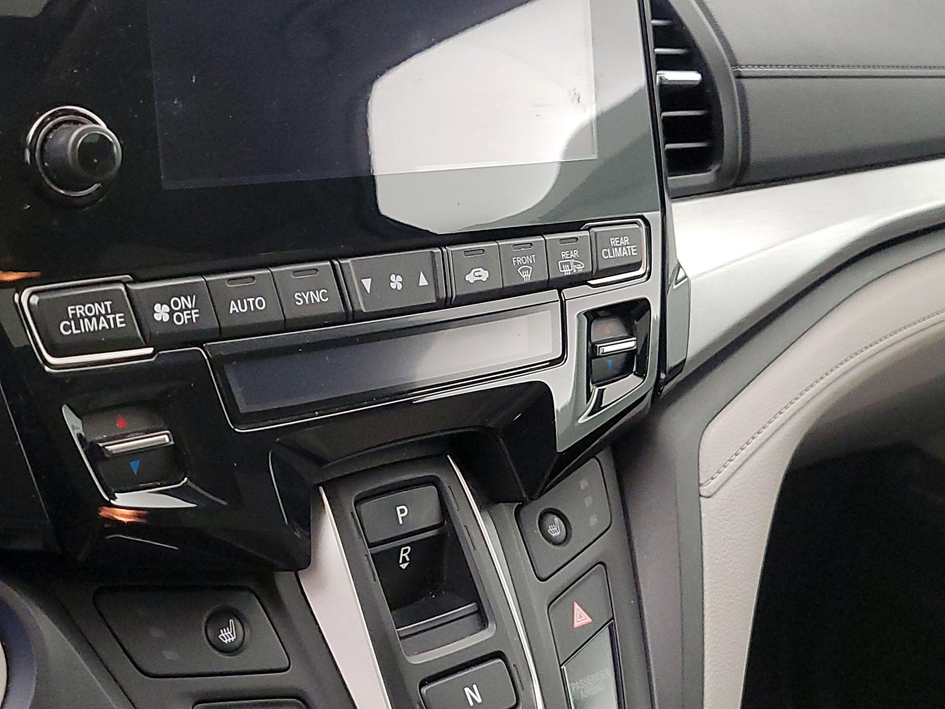 Thumbnail: 2021 Honda Odyssey - 16