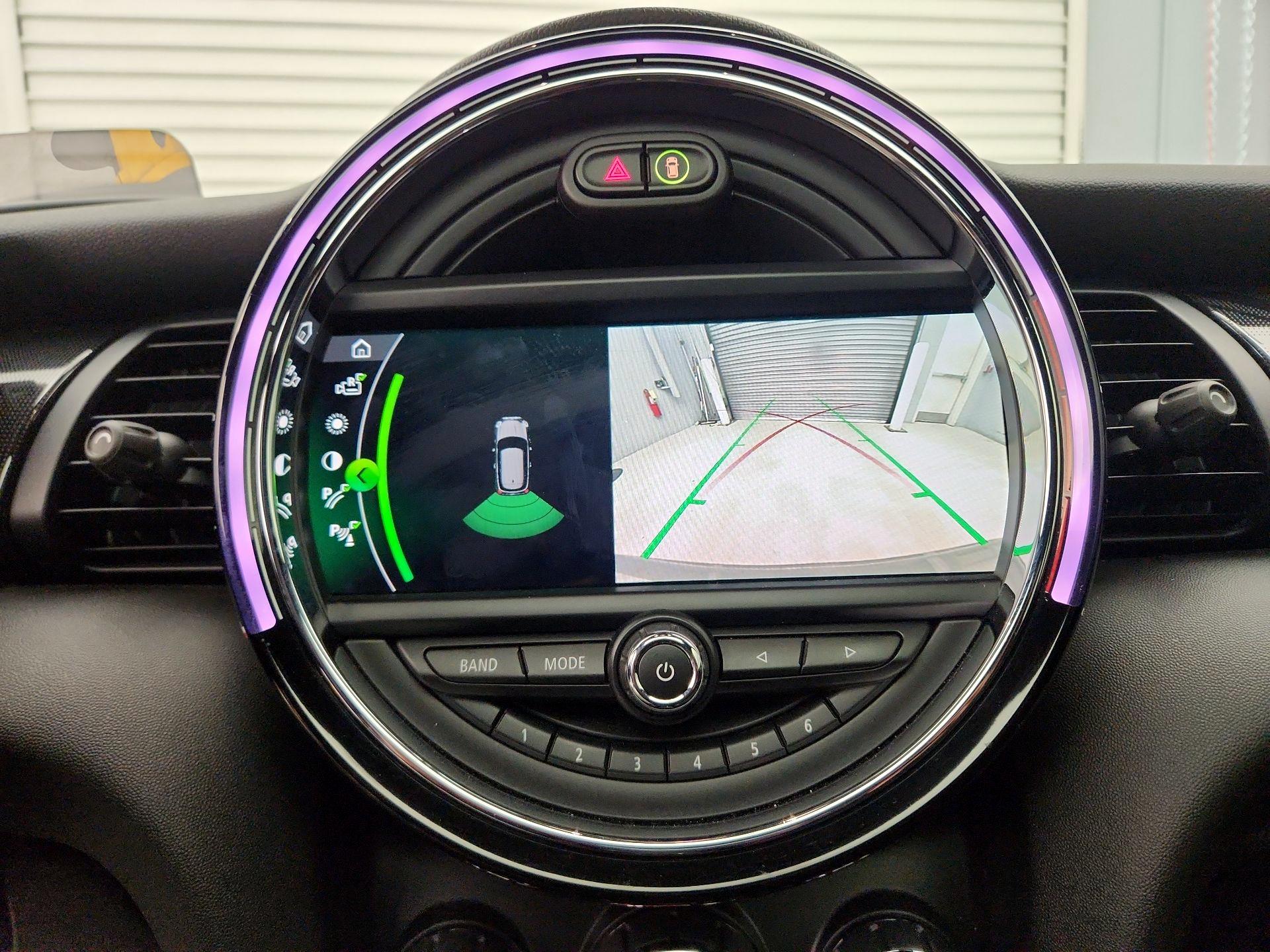 Thumbnail: 2019 MINI Cooper Hardtop - 14