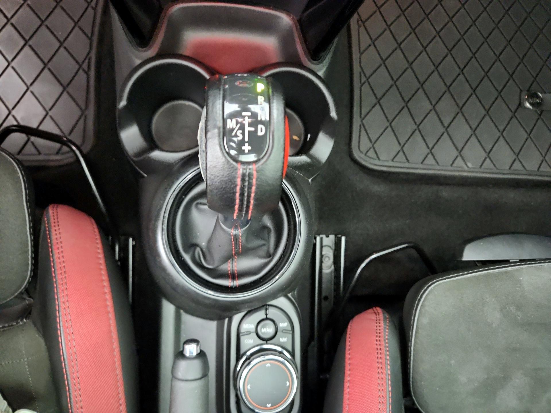 Thumbnail: 2019 MINI Cooper Hardtop - 17