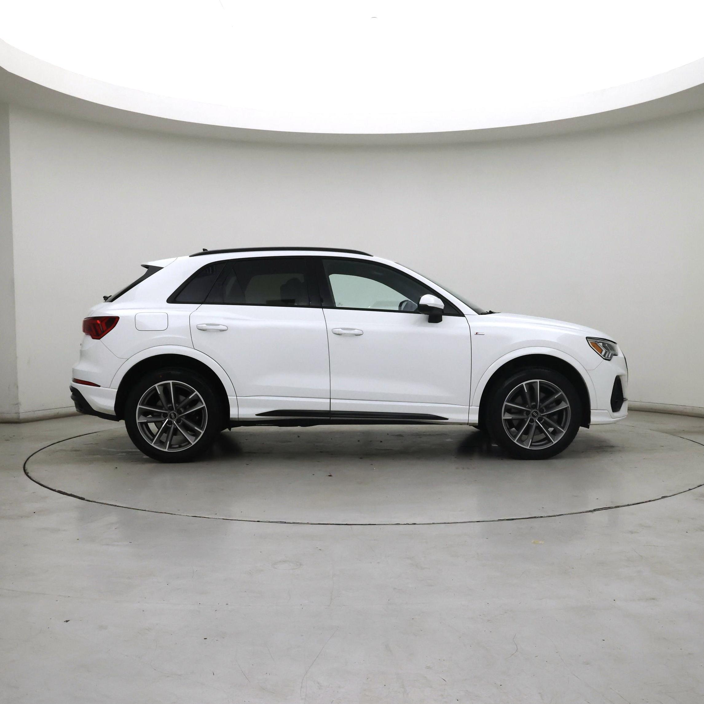 Thumbnail: 2022 Audi Q3 - 7