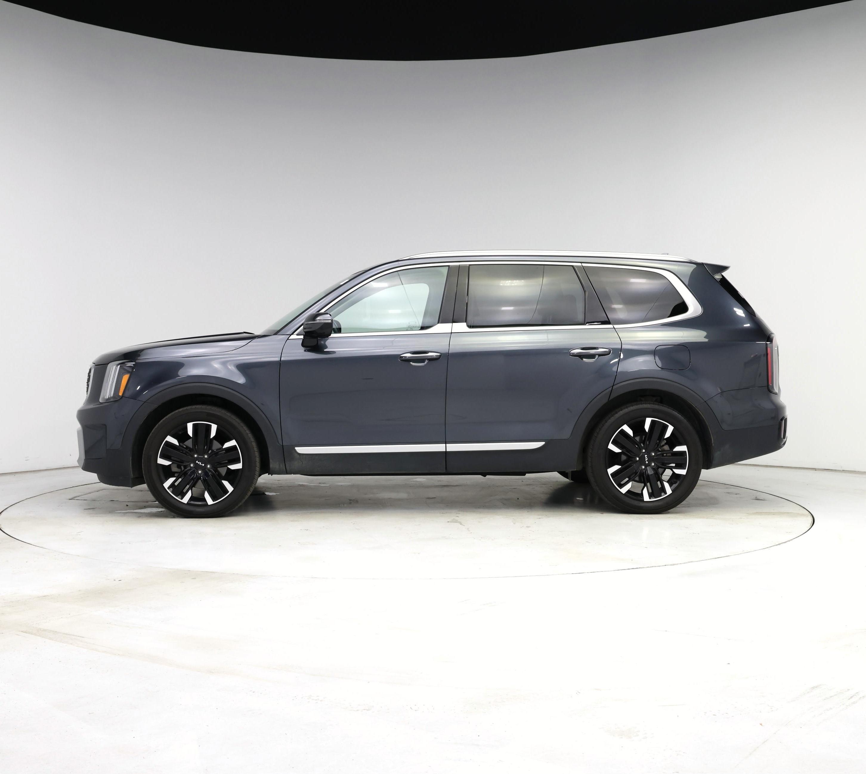 Thumbnail: 2023 Kia Telluride - 3