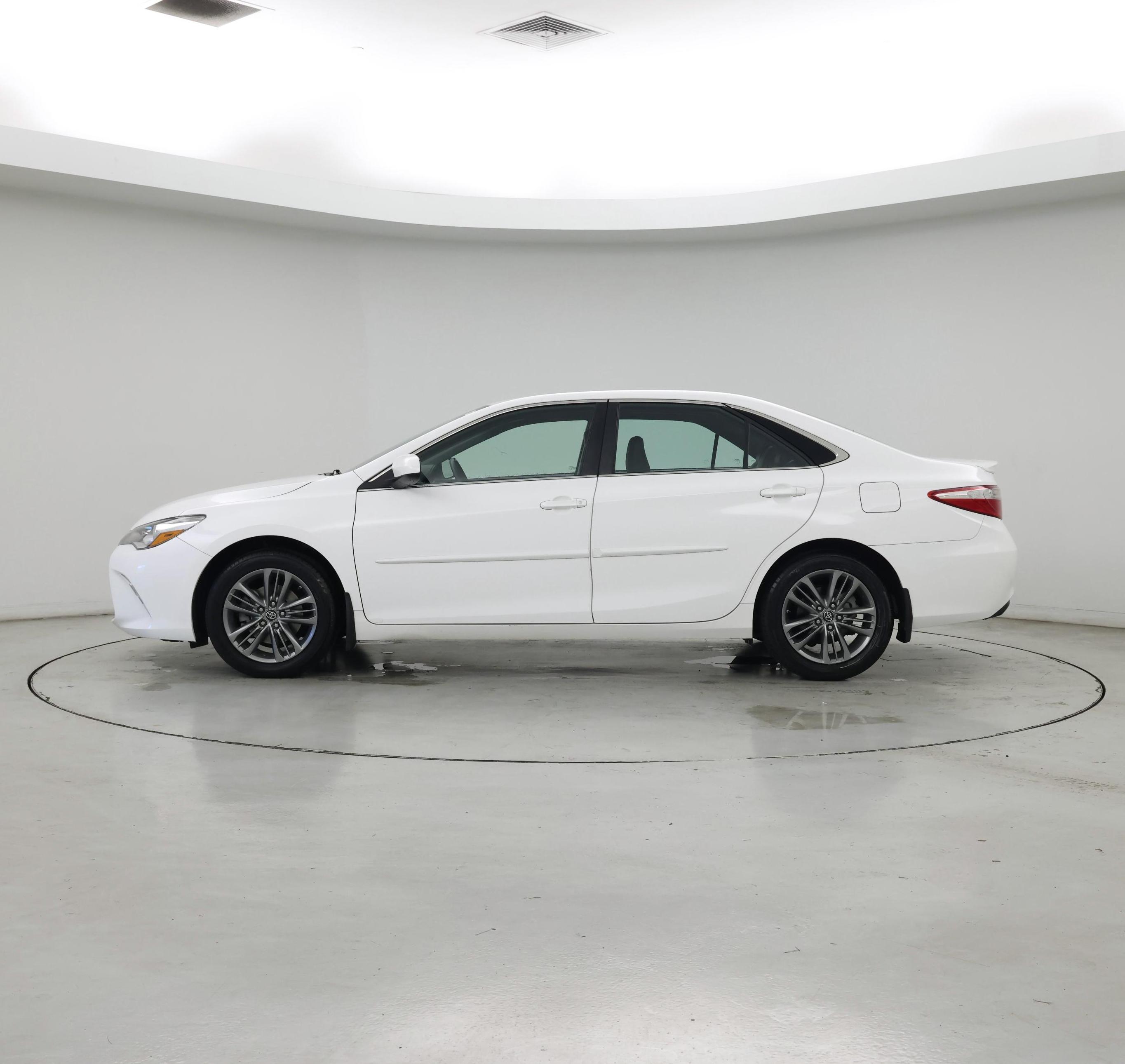 Thumbnail: 2017 Toyota Camry - 3