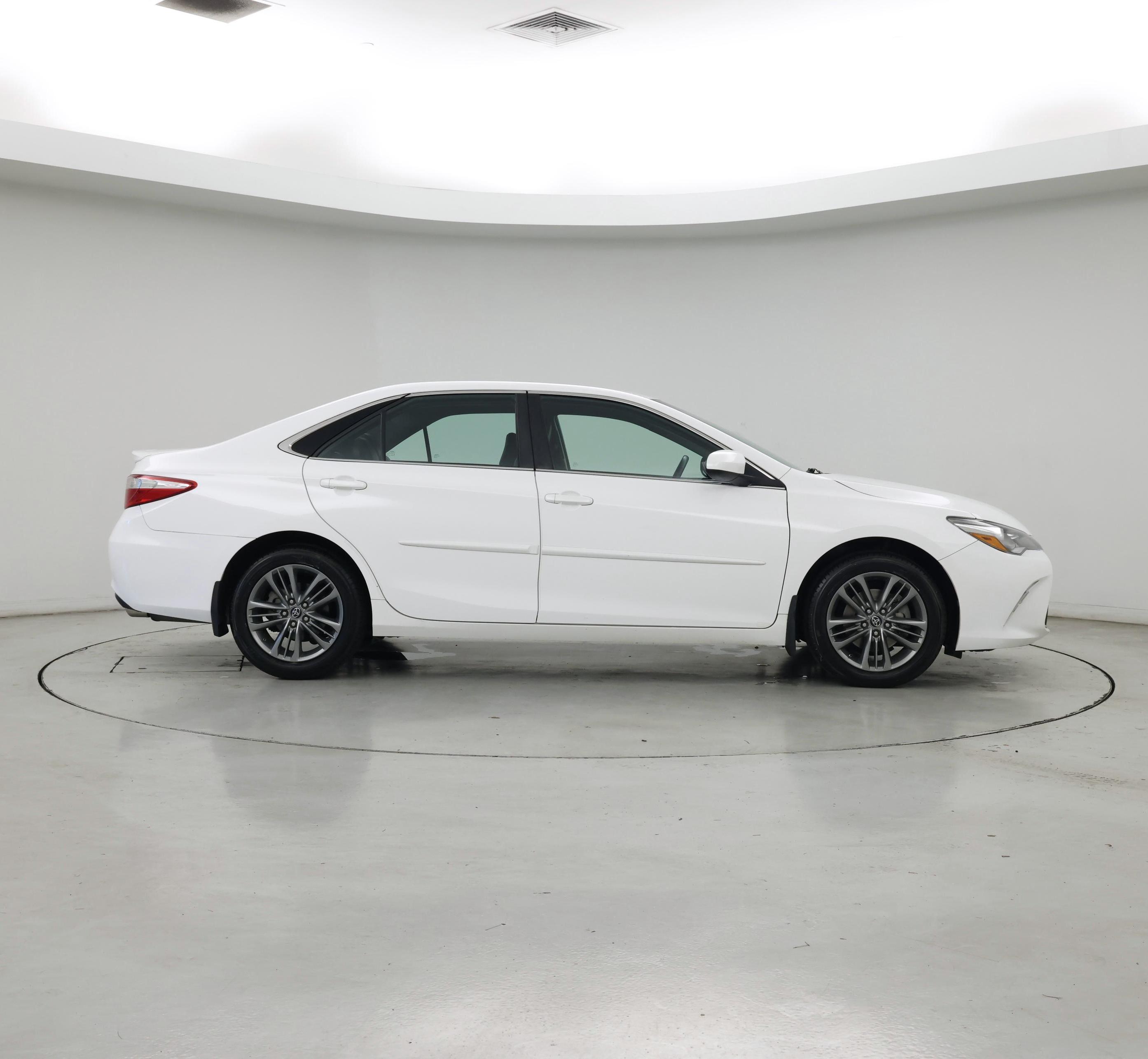 Thumbnail: 2017 Toyota Camry - 7