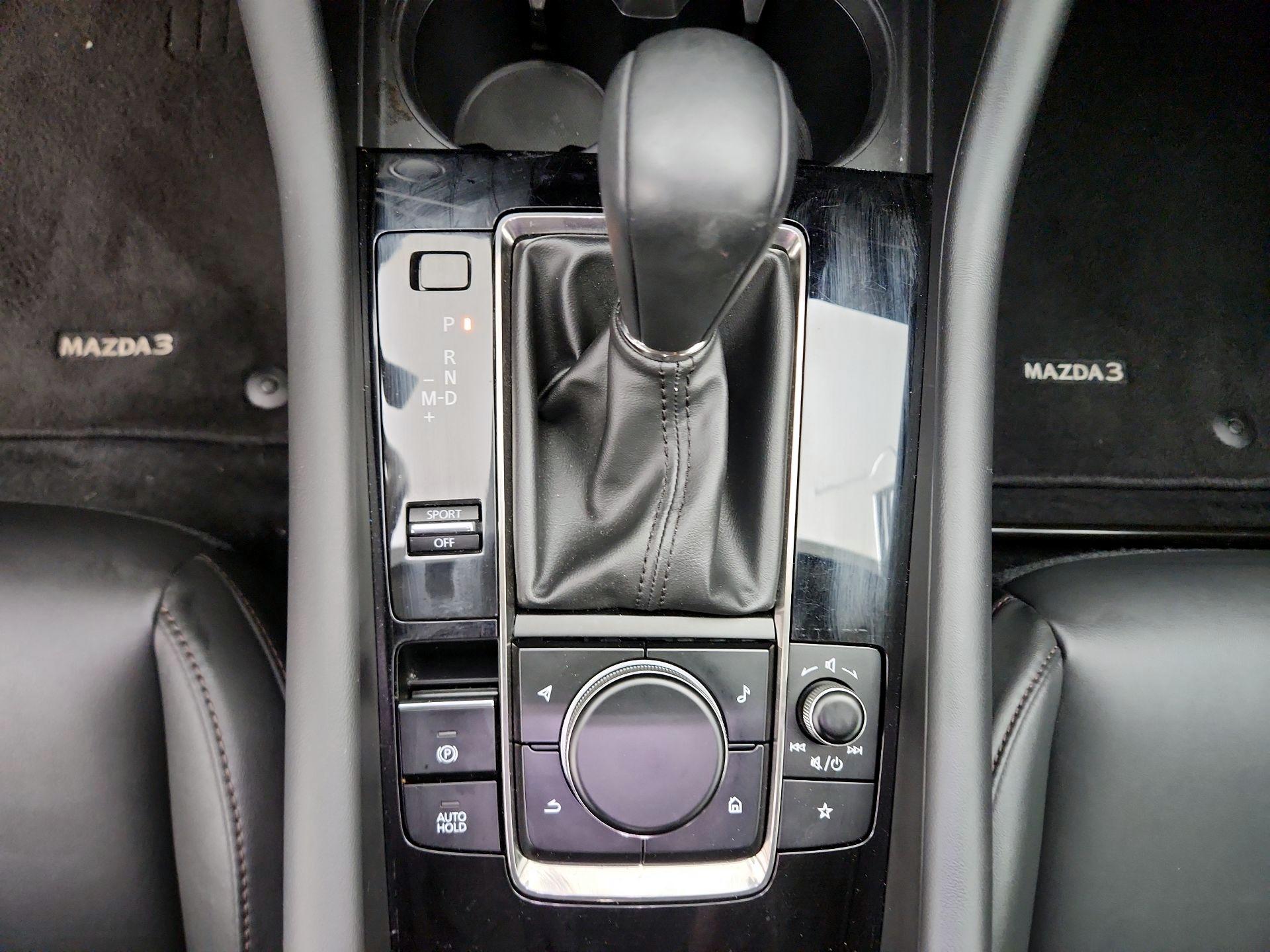 Thumbnail: 2021 Mazda Mazda3 - 17