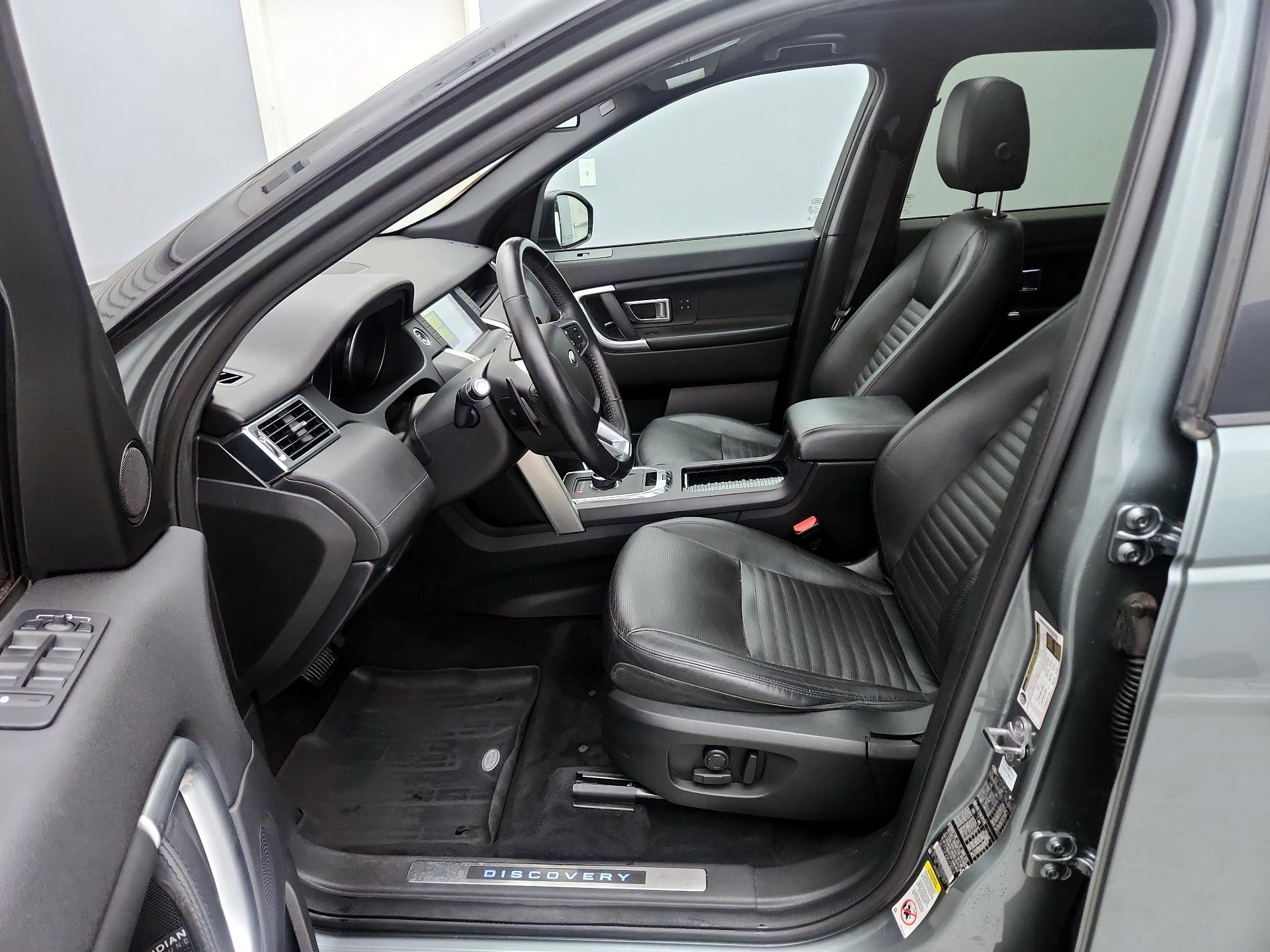 Thumbnail: 2019 Land Rover Discovery Sport - 11