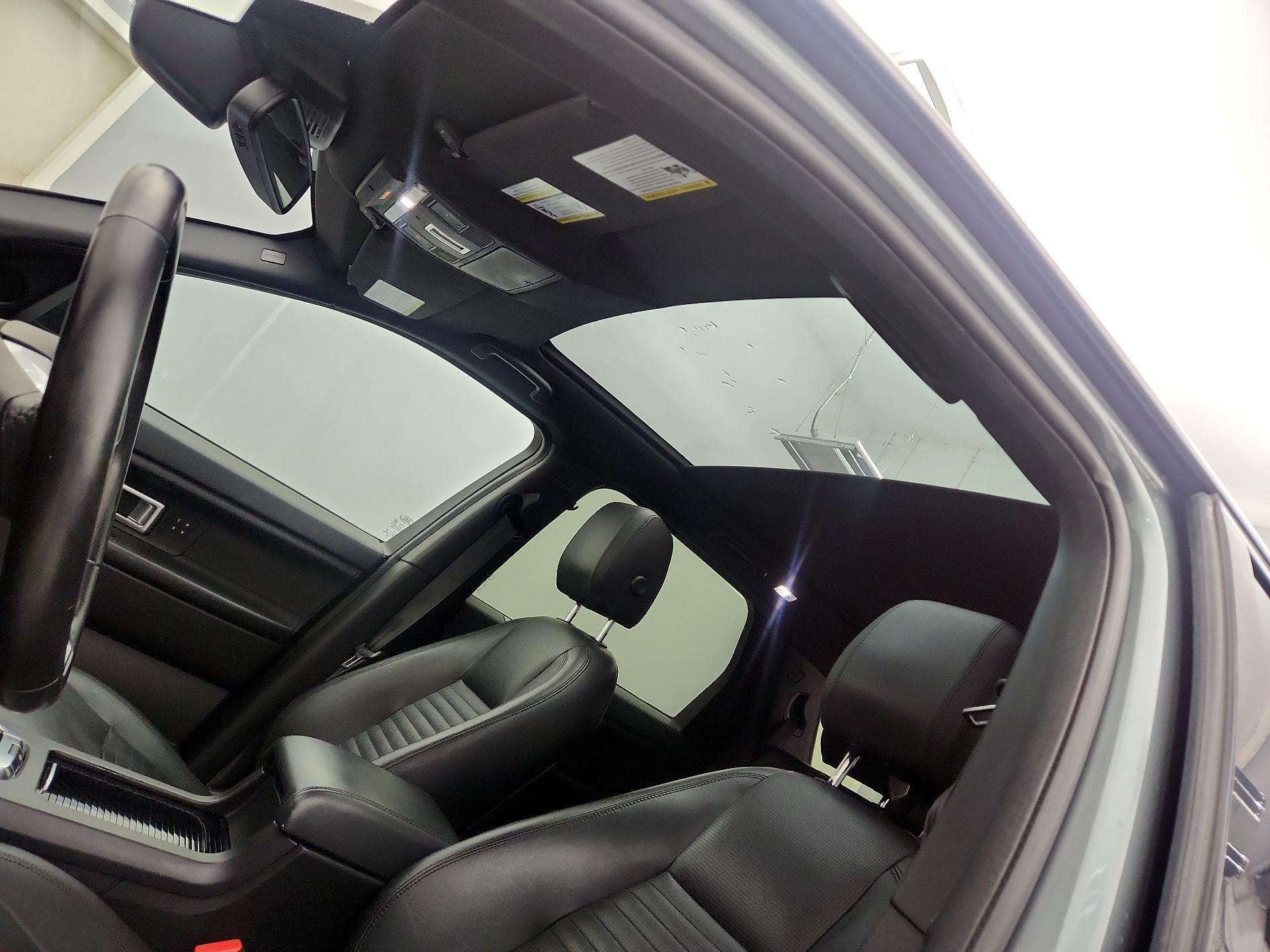 Thumbnail: 2019 Land Rover Discovery Sport - 20