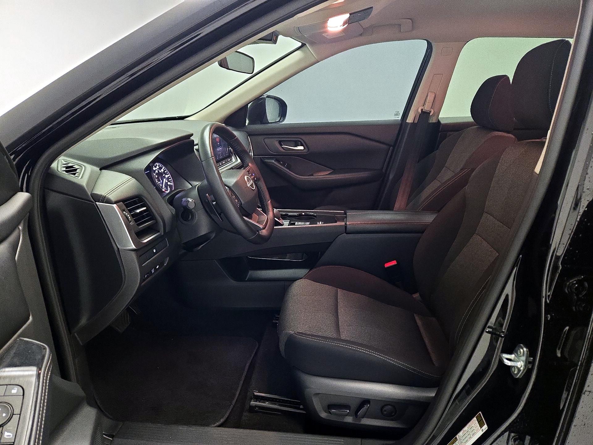 Thumbnail: 2025 Nissan Rogue - 11