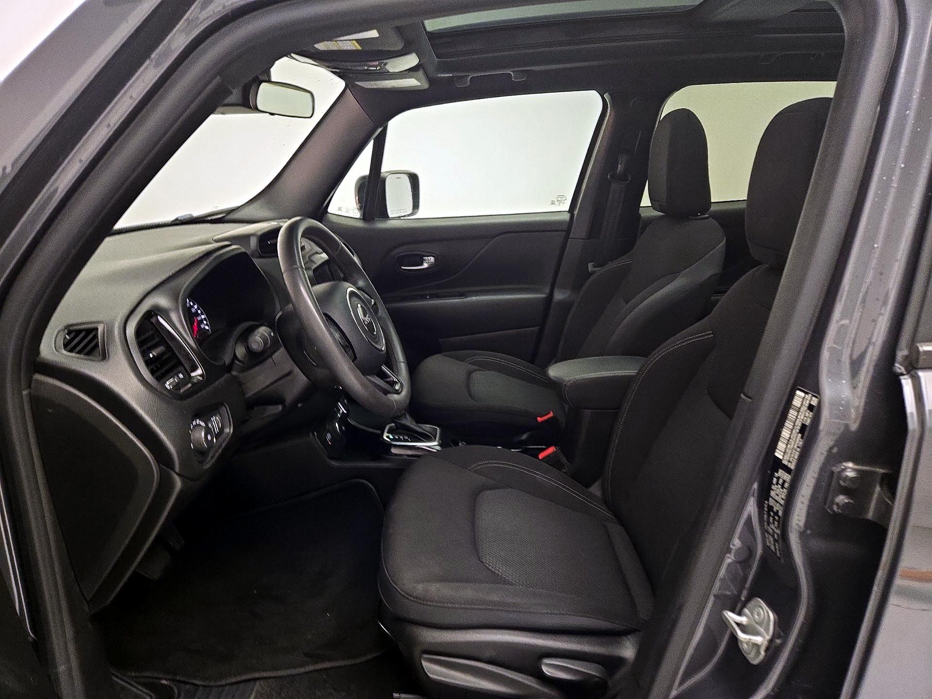 Thumbnail: 2022 Jeep Renegade - 11