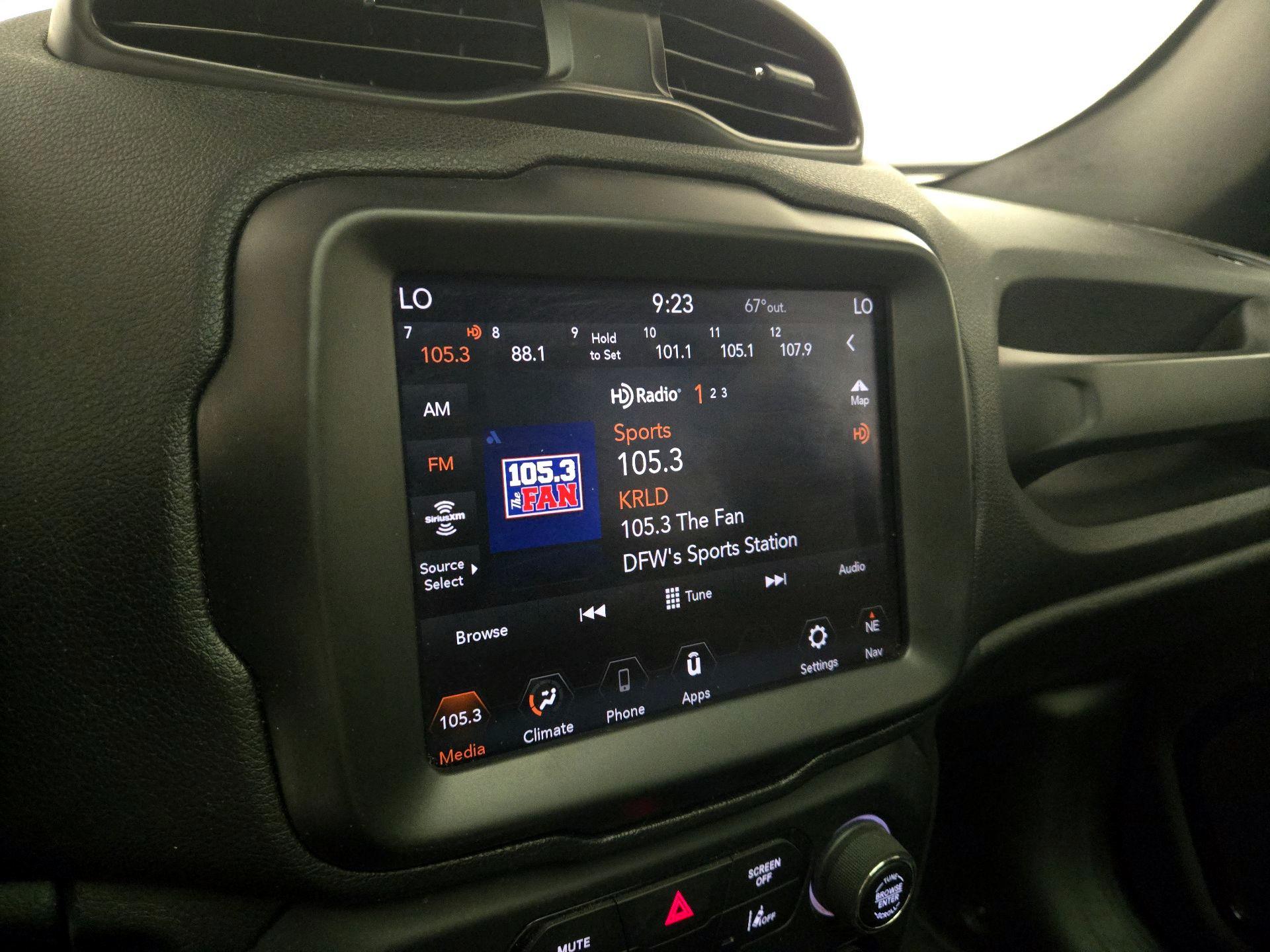 Thumbnail: 2022 Jeep Renegade - 16