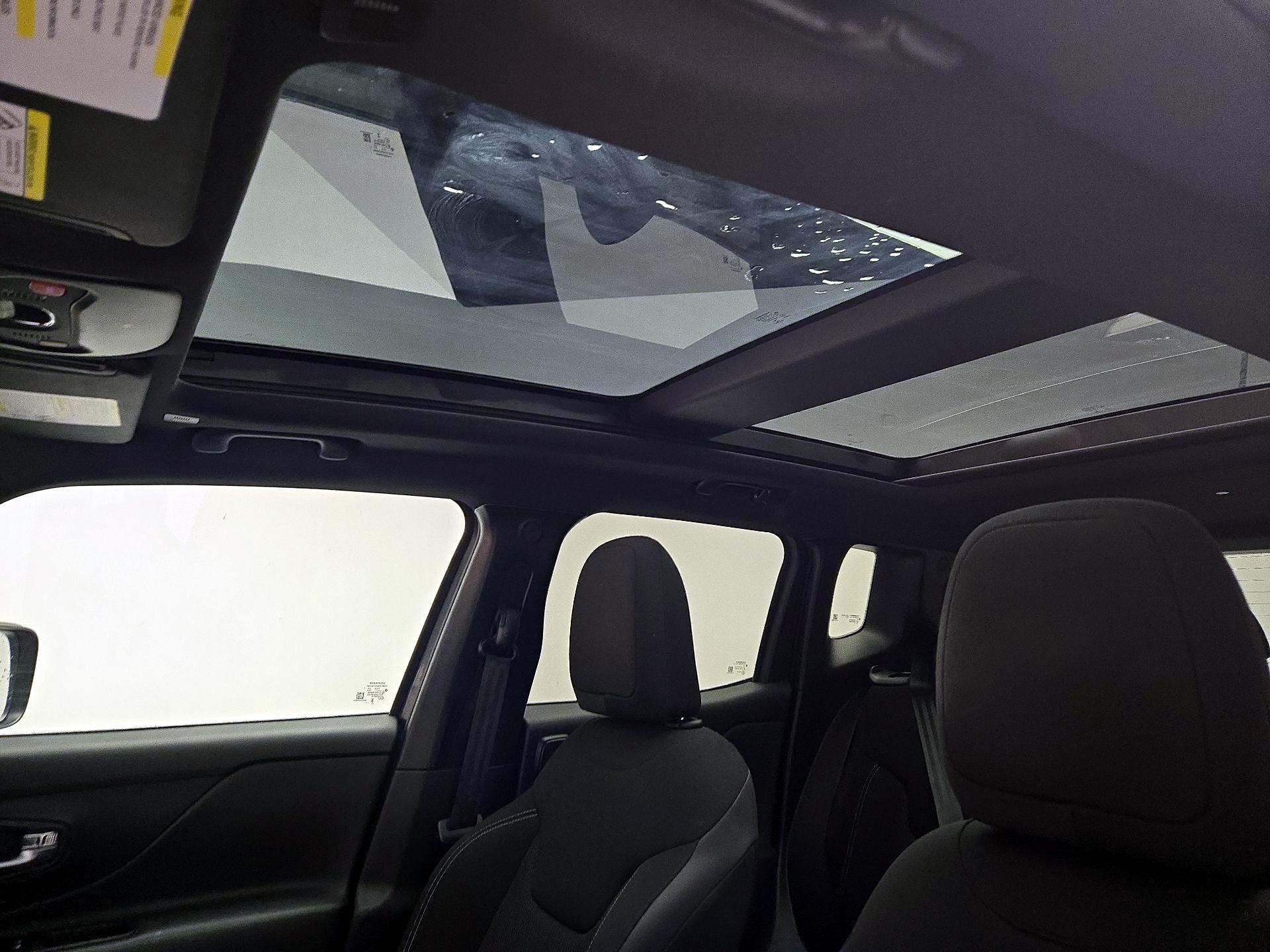 Thumbnail: 2022 Jeep Renegade - 20