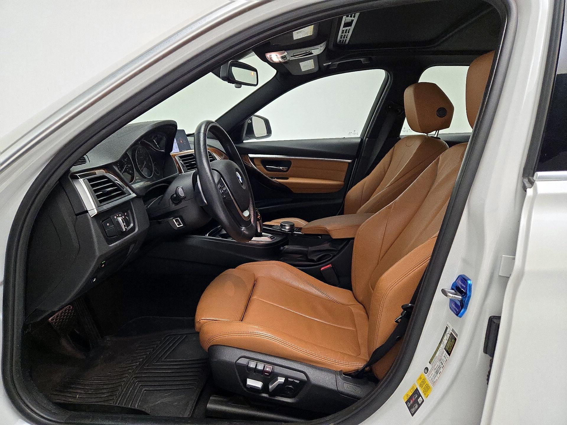 Thumbnail: 2018 BMW 3 Series - 11