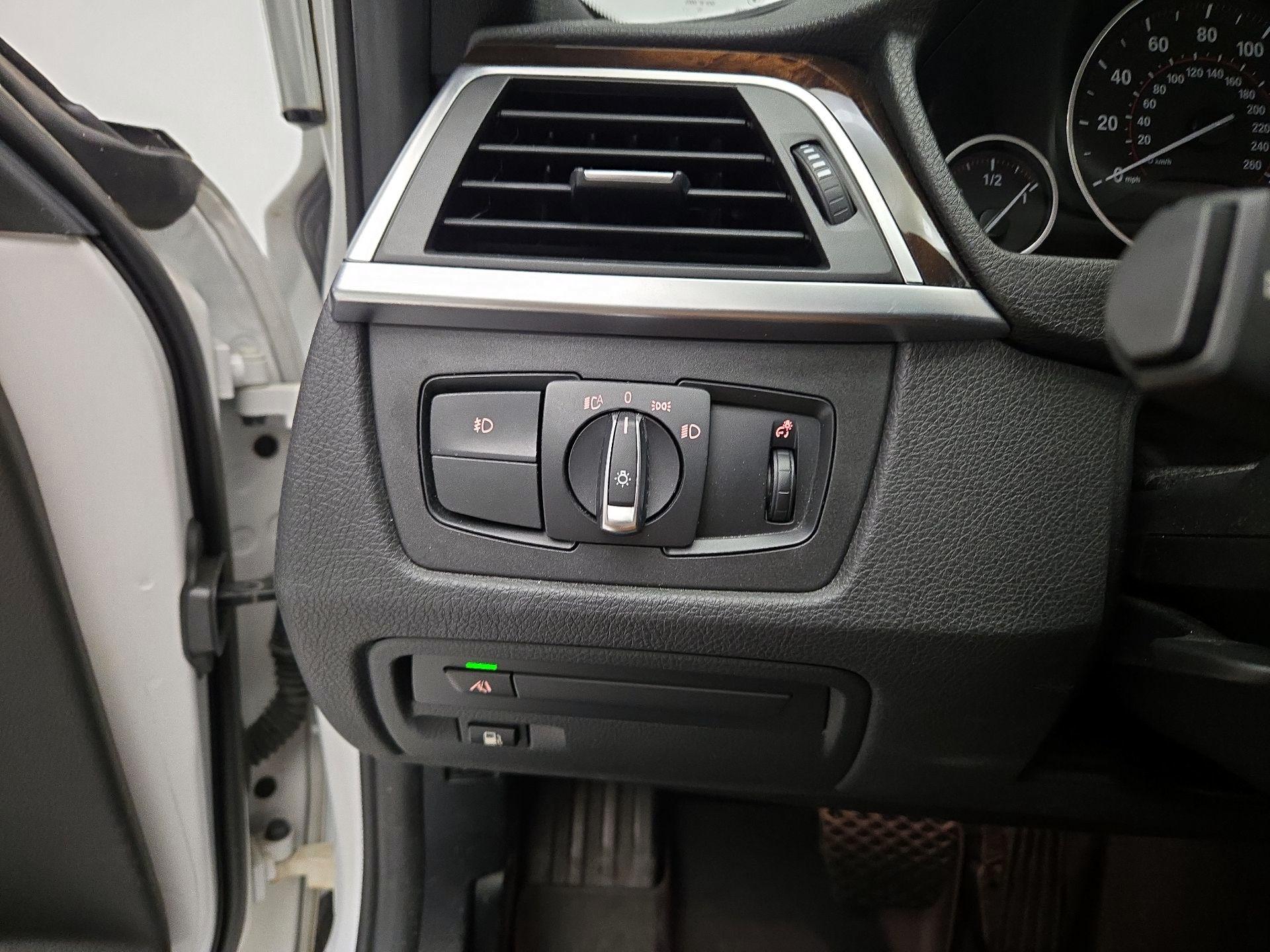 Thumbnail: 2018 BMW 3 Series - 13