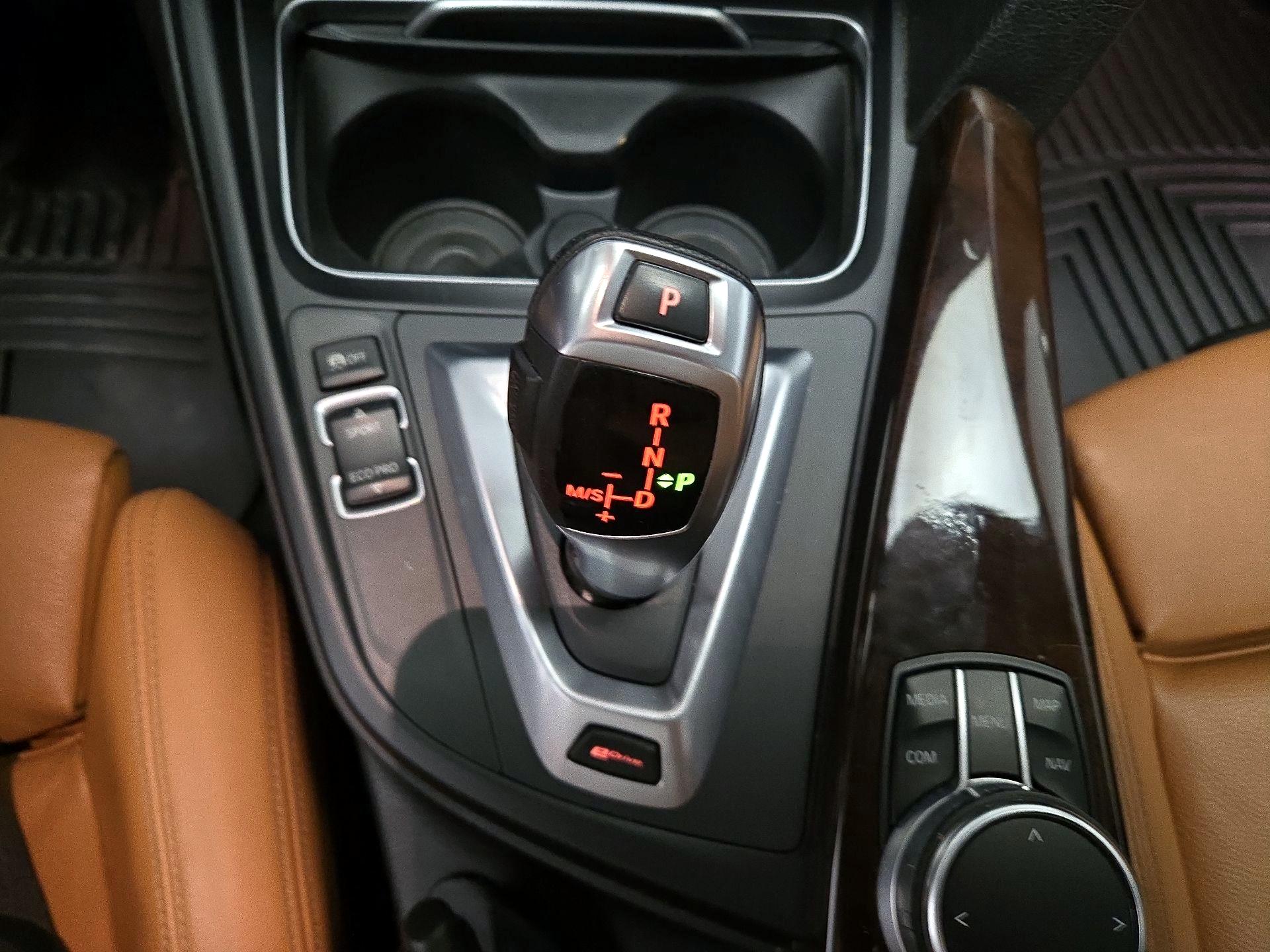 Thumbnail: 2018 BMW 3 Series - 18