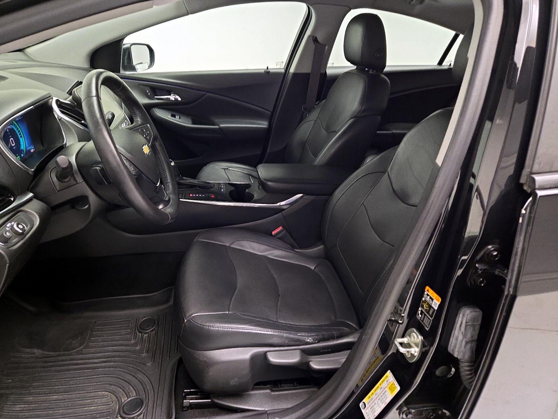 Thumbnail: 2017 Chevrolet Volt - 11