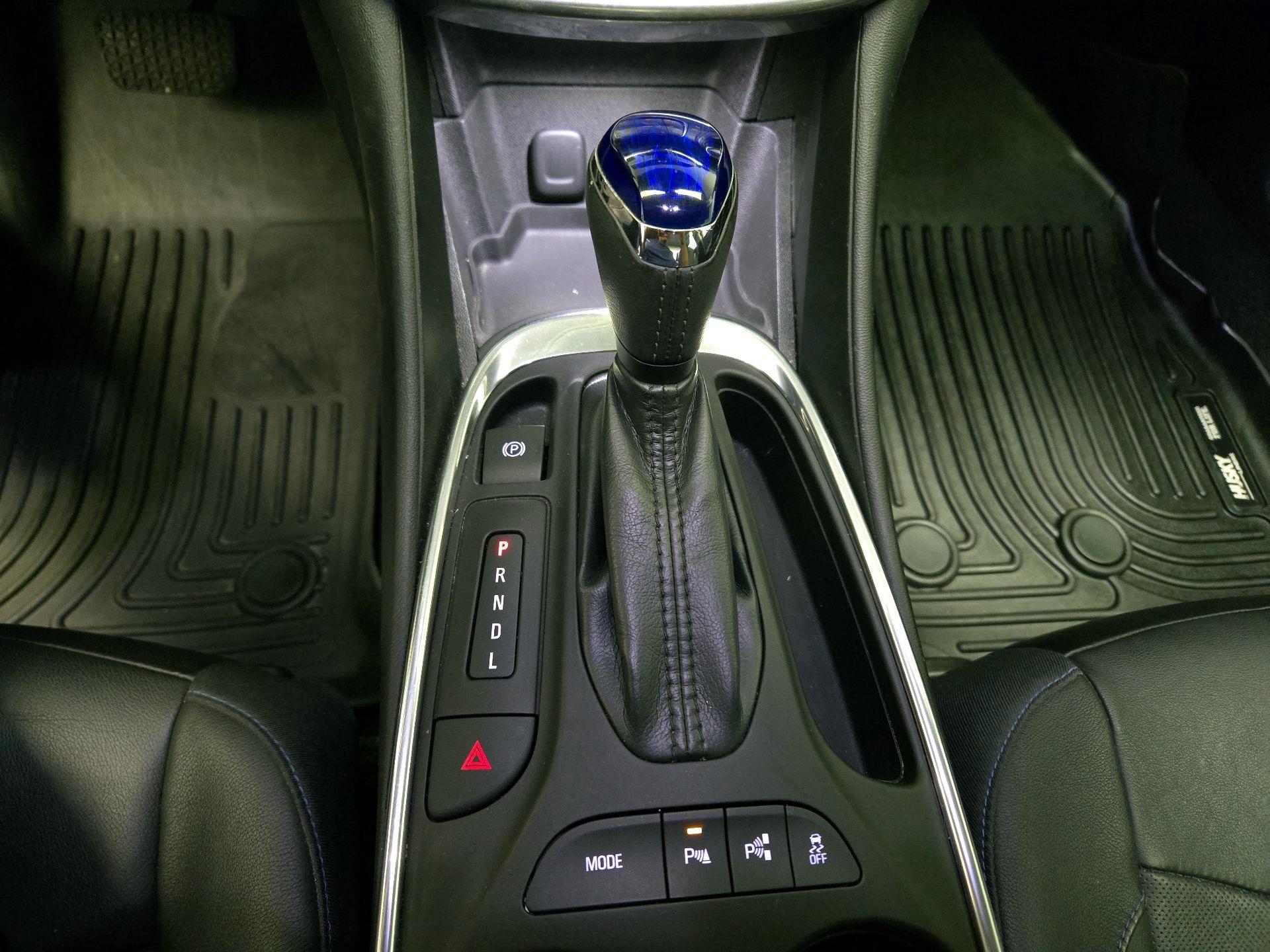 Thumbnail: 2017 Chevrolet Volt - 18