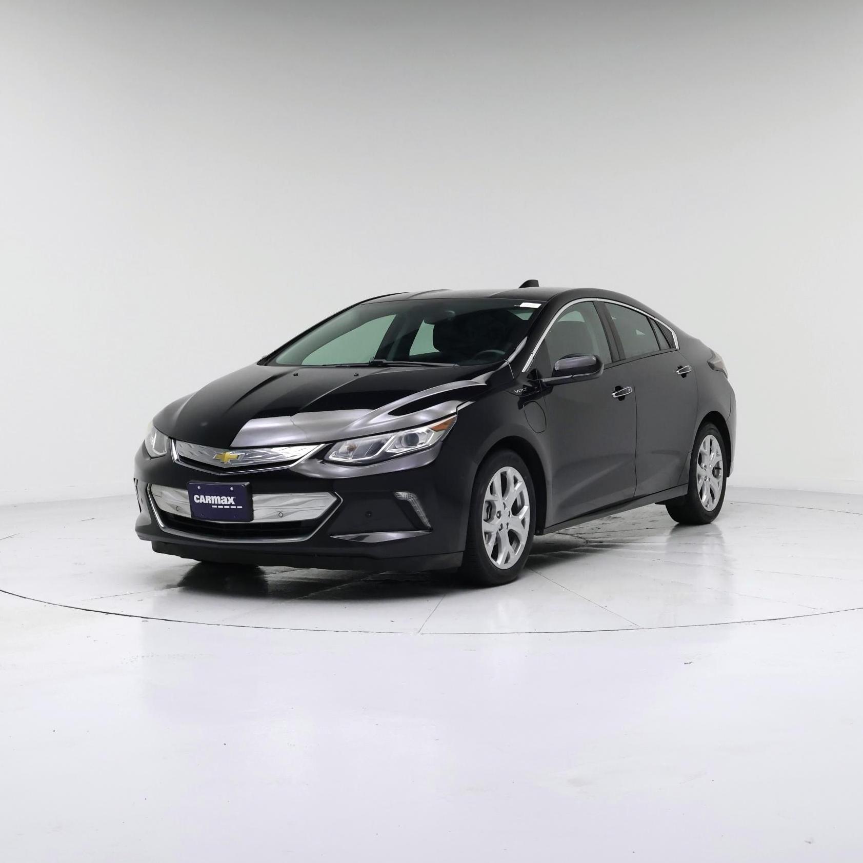 Thumbnail: 2017 Chevrolet Volt - 4