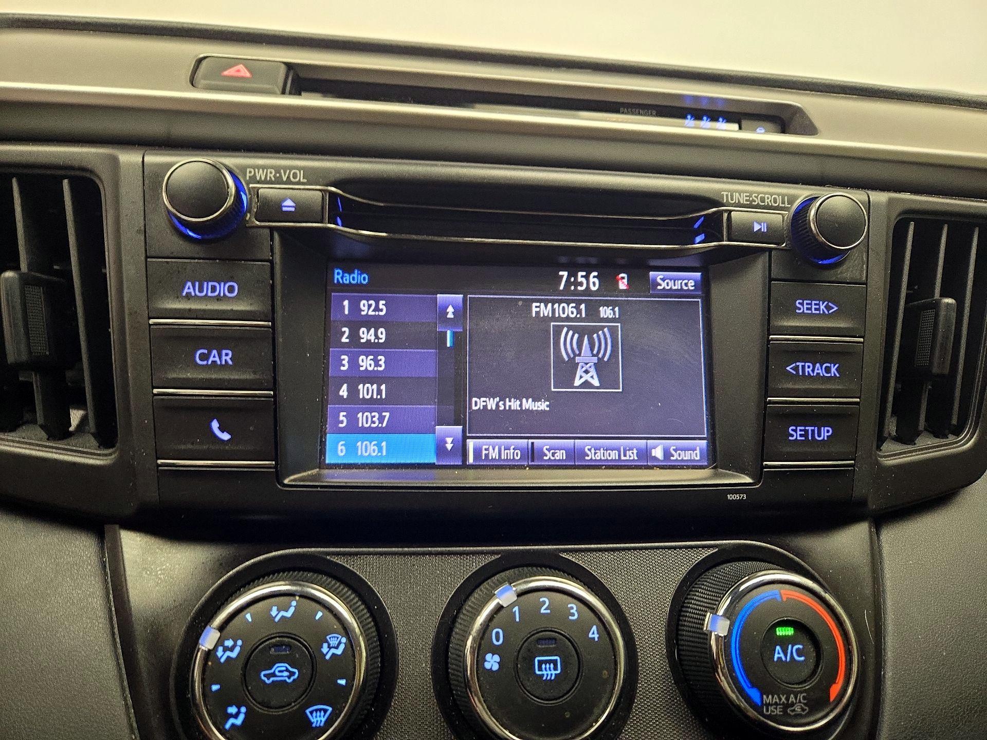 Thumbnail: 2018 Toyota RAV4 - 15