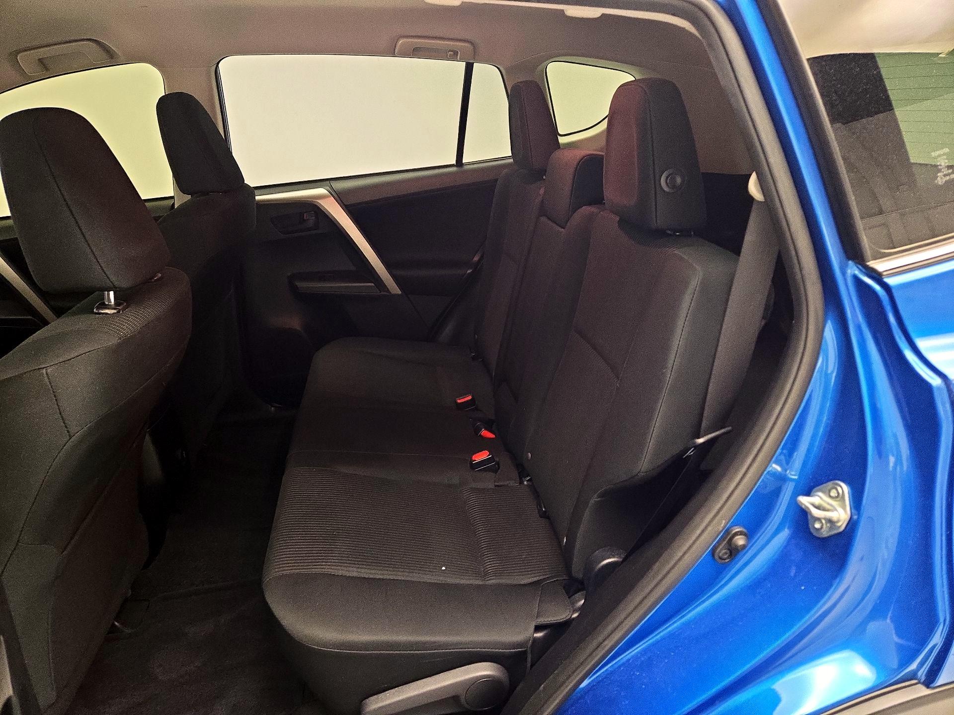 Thumbnail: 2018 Toyota RAV4 - 19