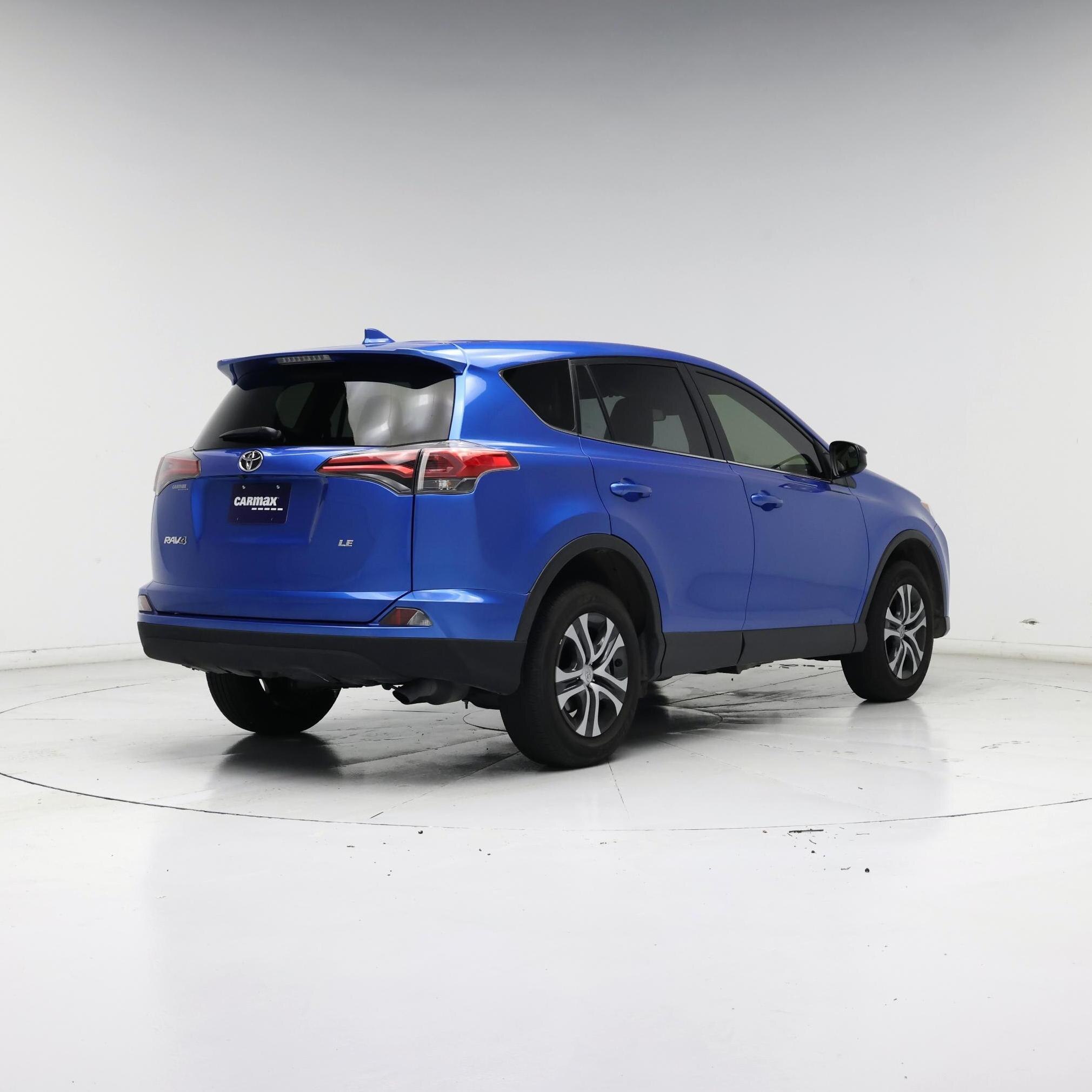 Thumbnail: 2018 Toyota RAV4 - 8