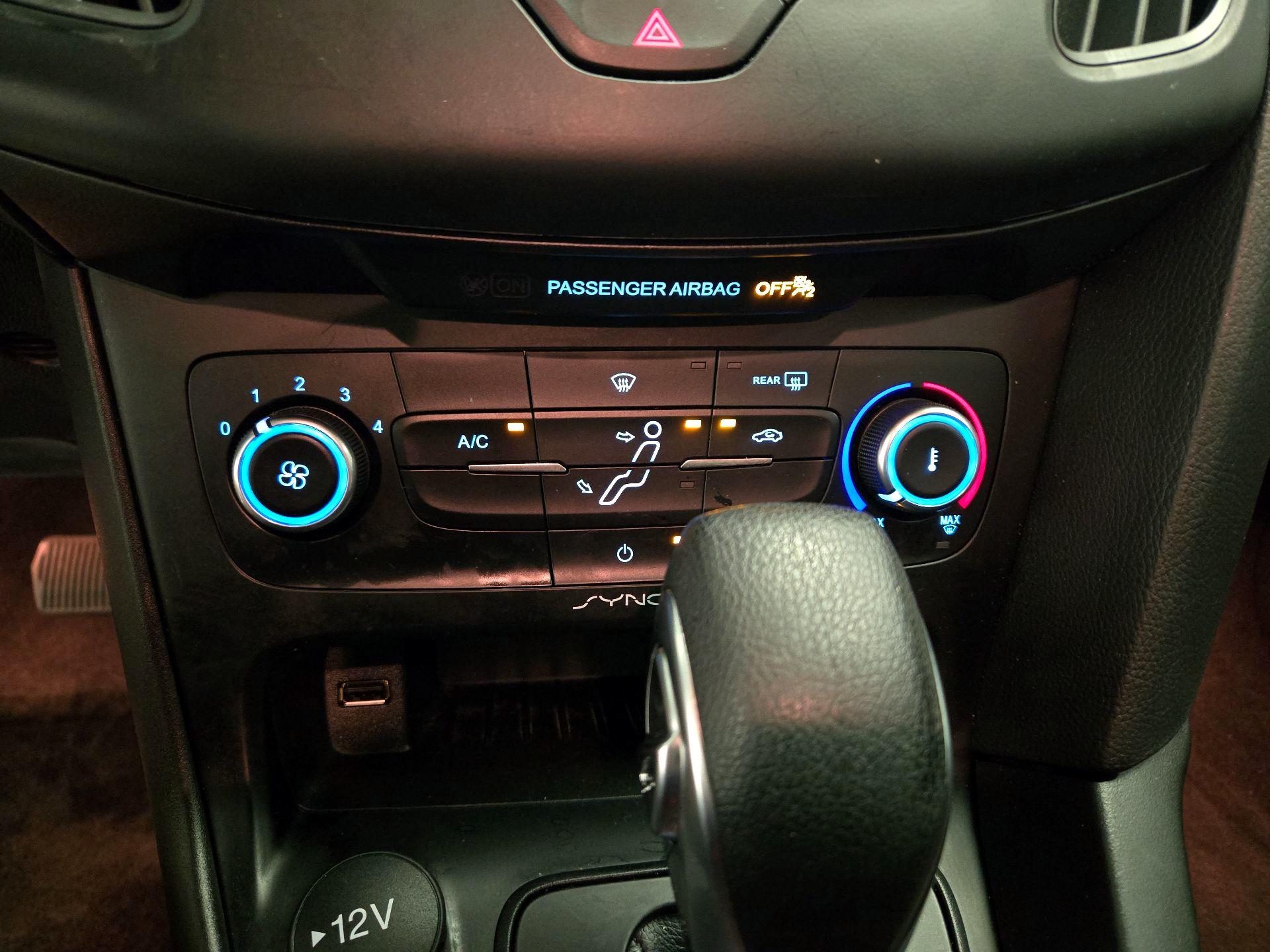 Thumbnail: 2018 Ford Focus - 16