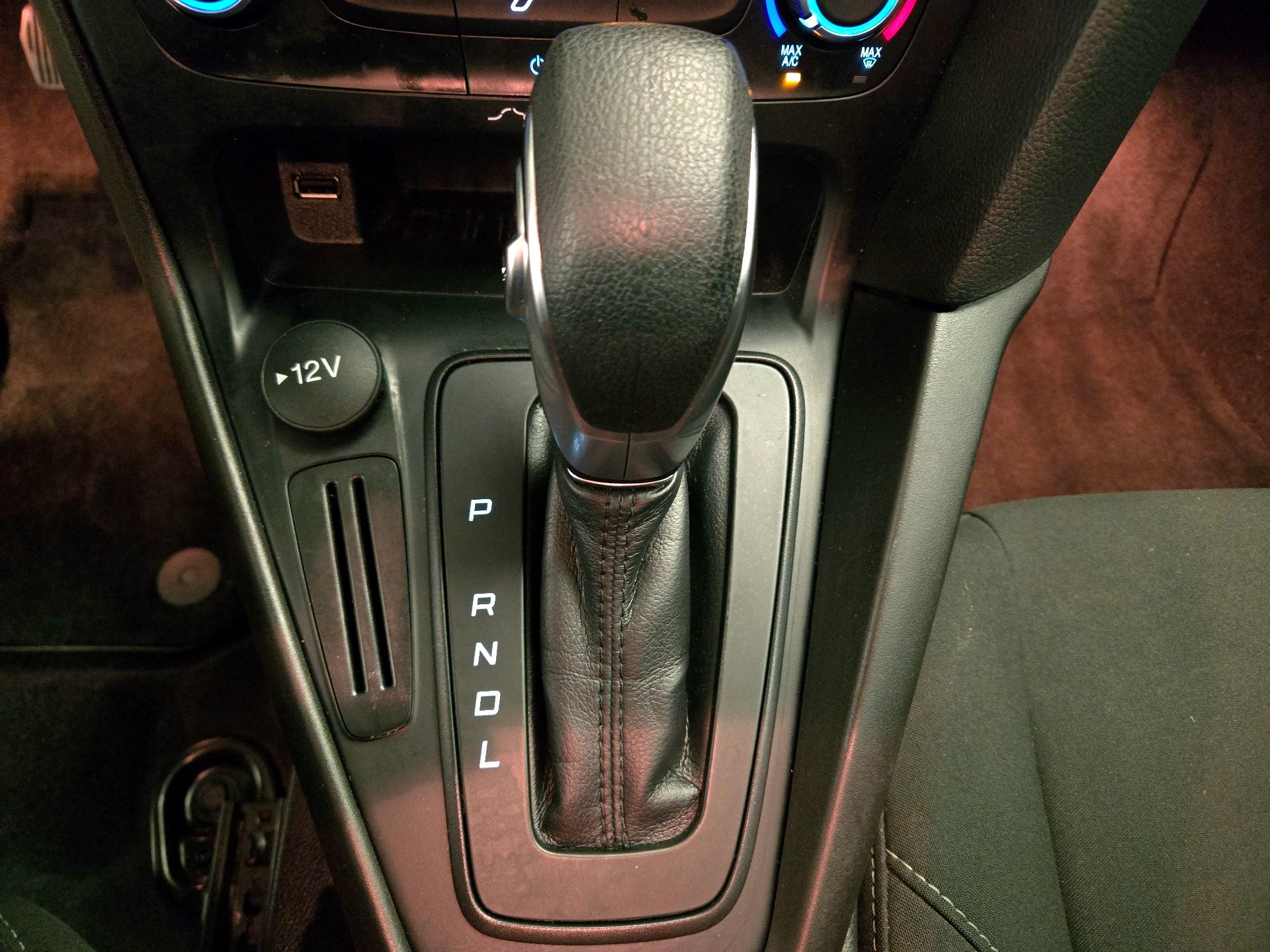 Thumbnail: 2018 Ford Focus - 17