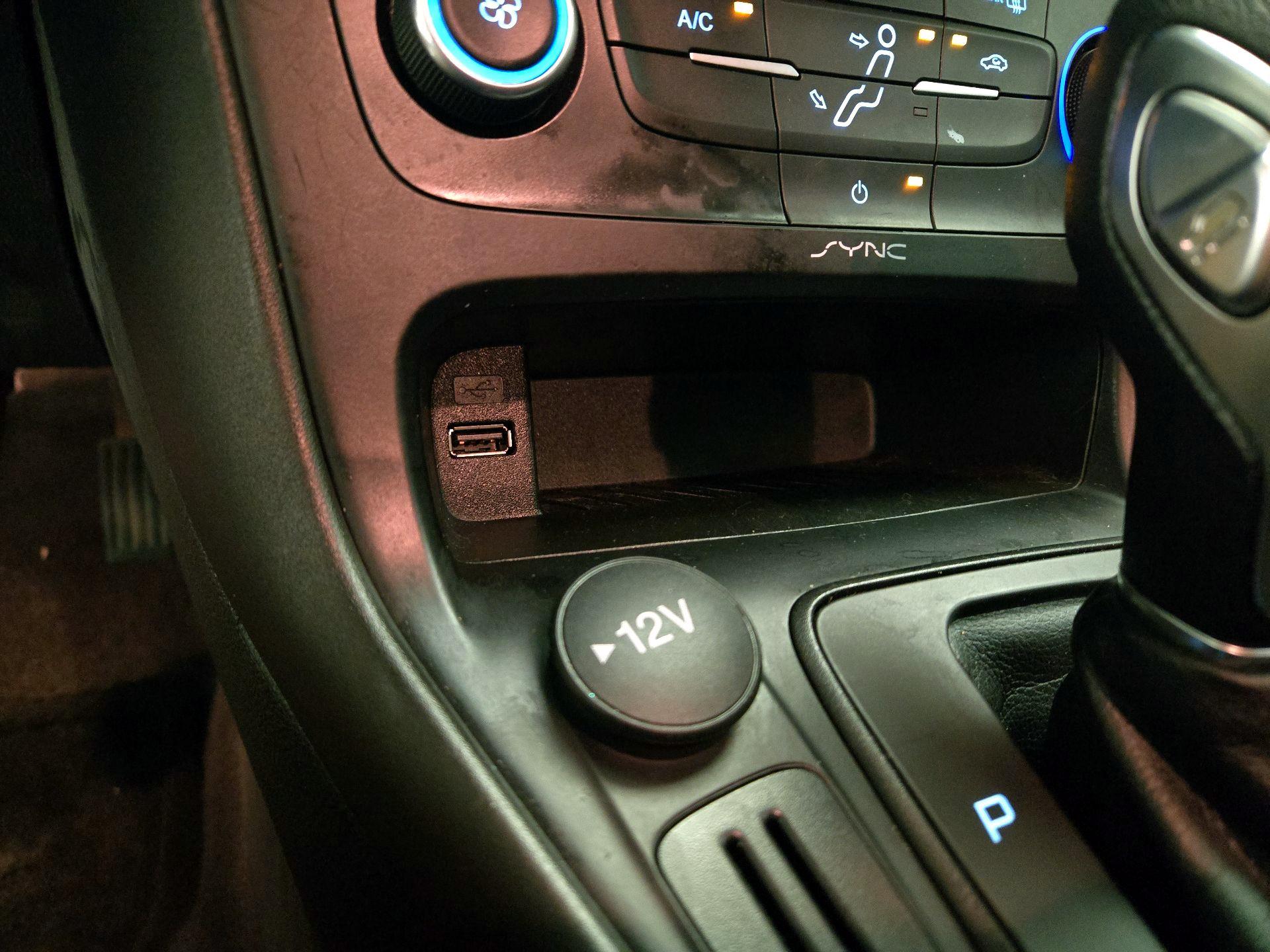 Thumbnail: 2018 Ford Focus - 18