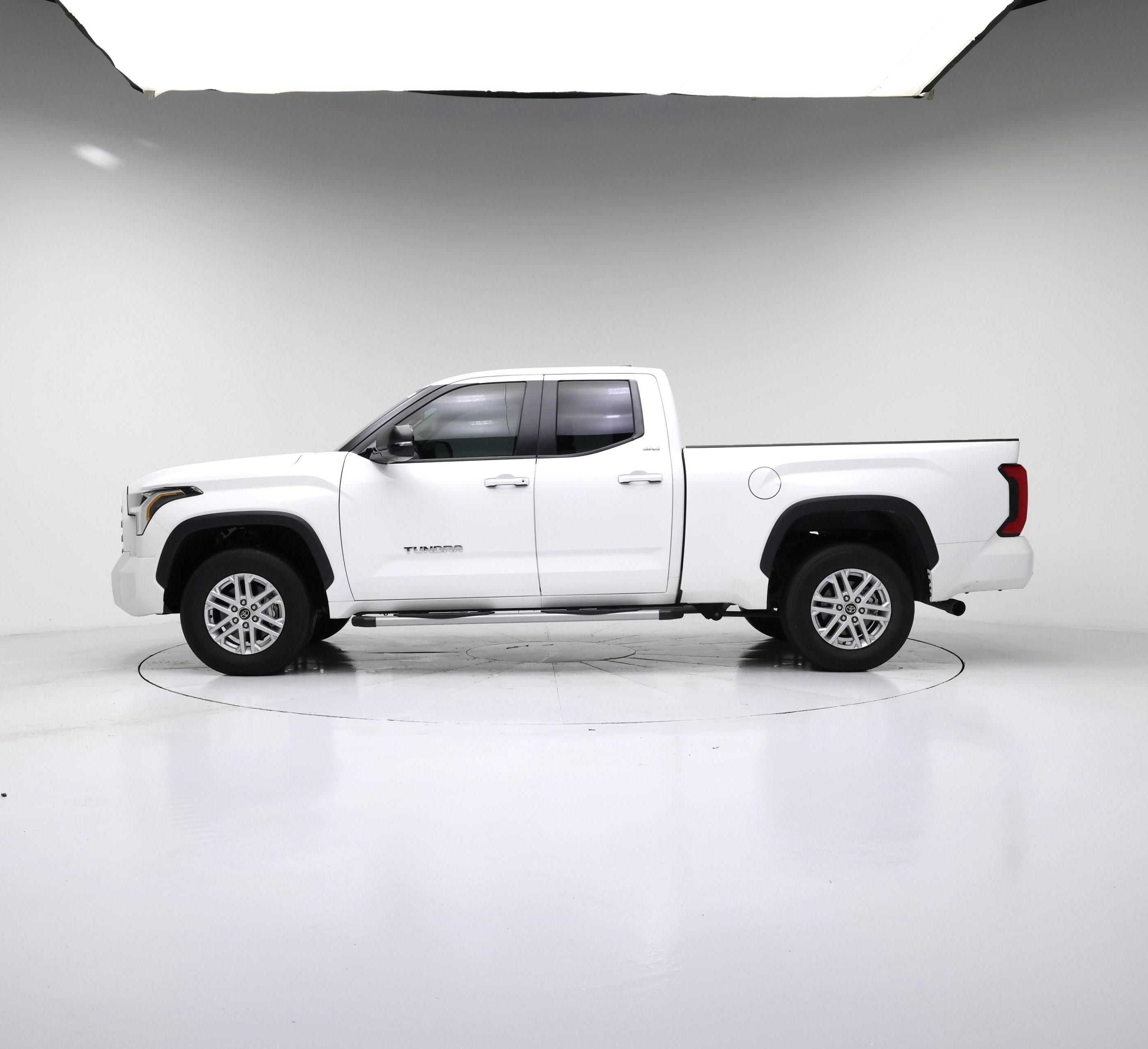 Thumbnail: 2024 Toyota Tundra - 3