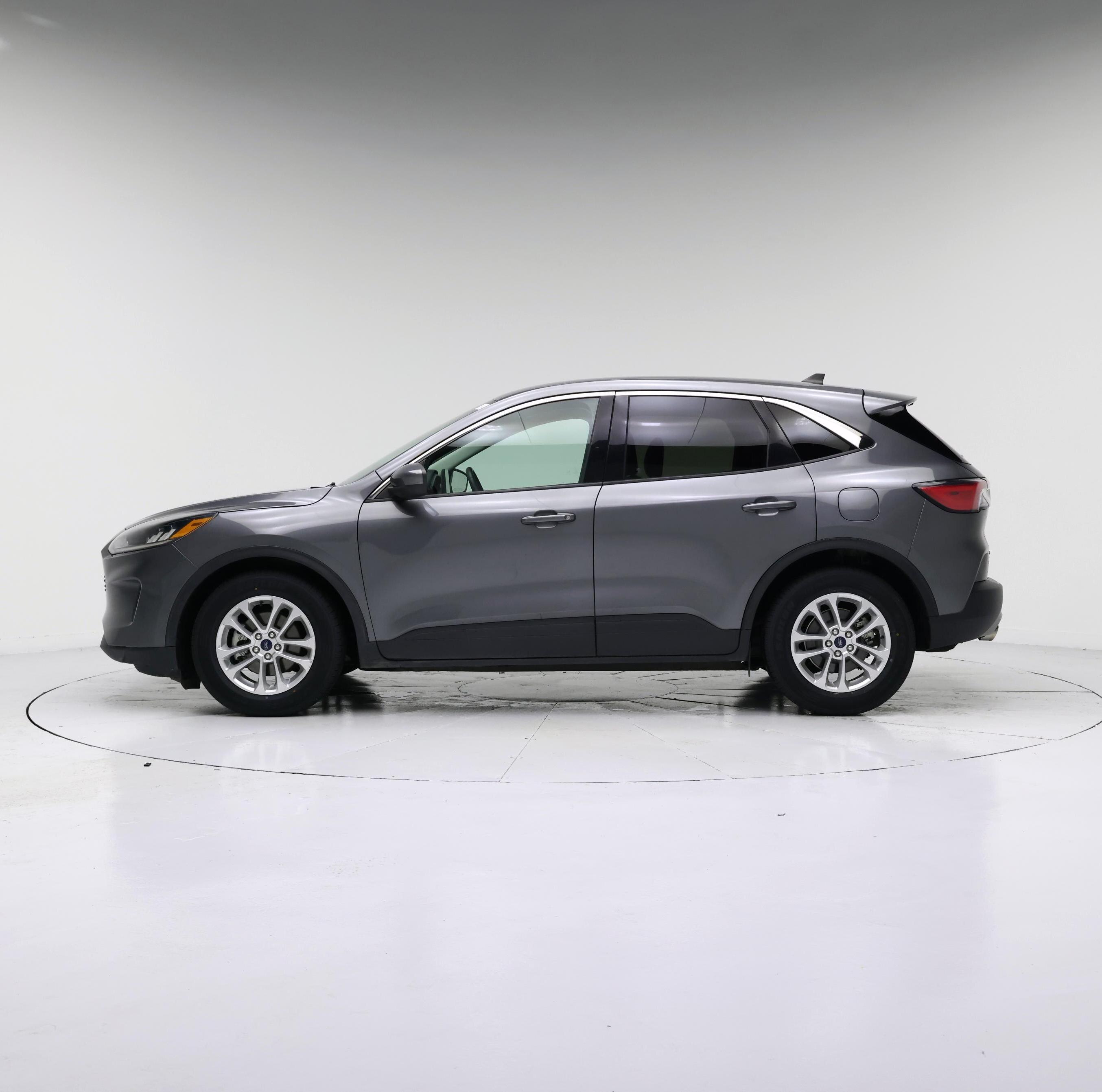 Thumbnail: 2021 Ford Escape - 3